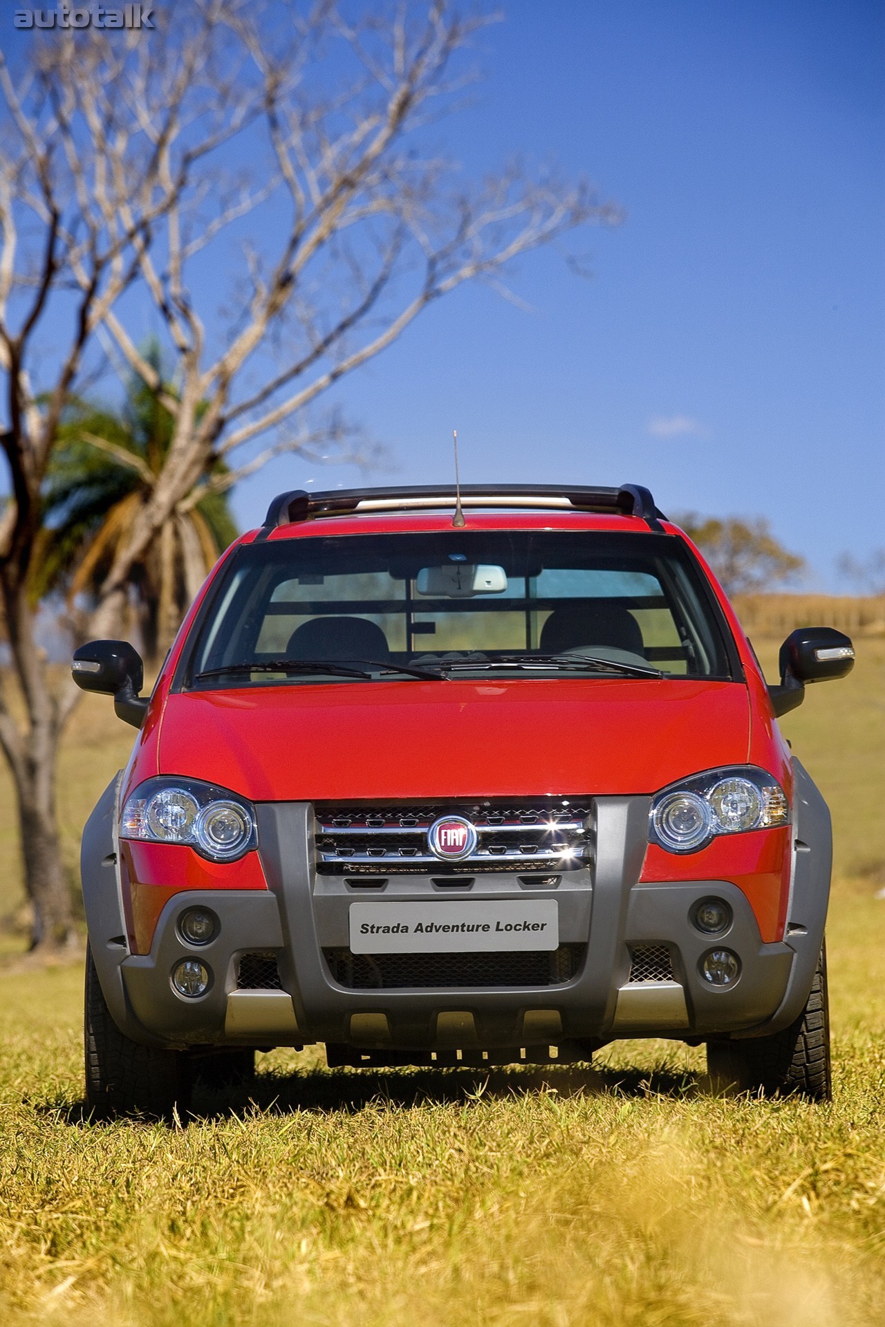 2010 Fiat Strada Adventure Locker