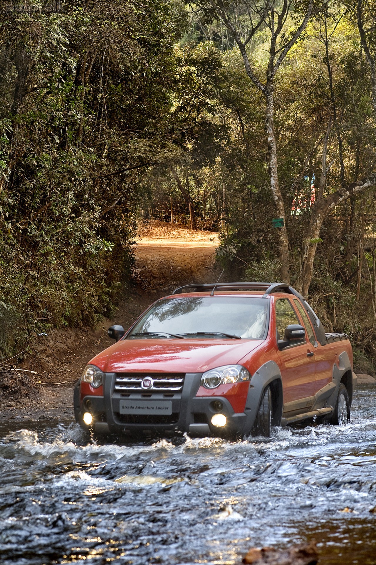 2010 Fiat Strada Adventure Locker