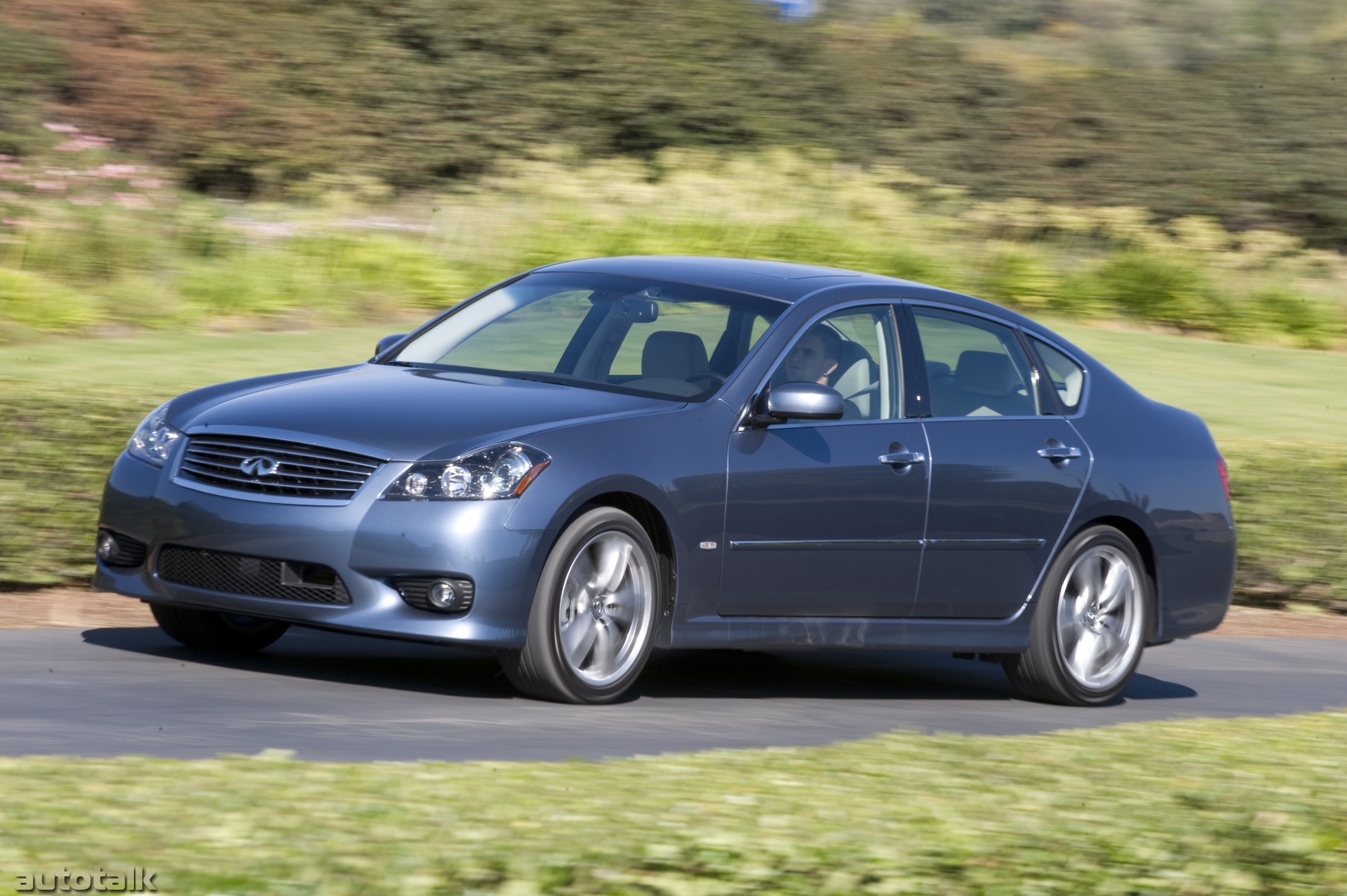 2010 Infiniti M