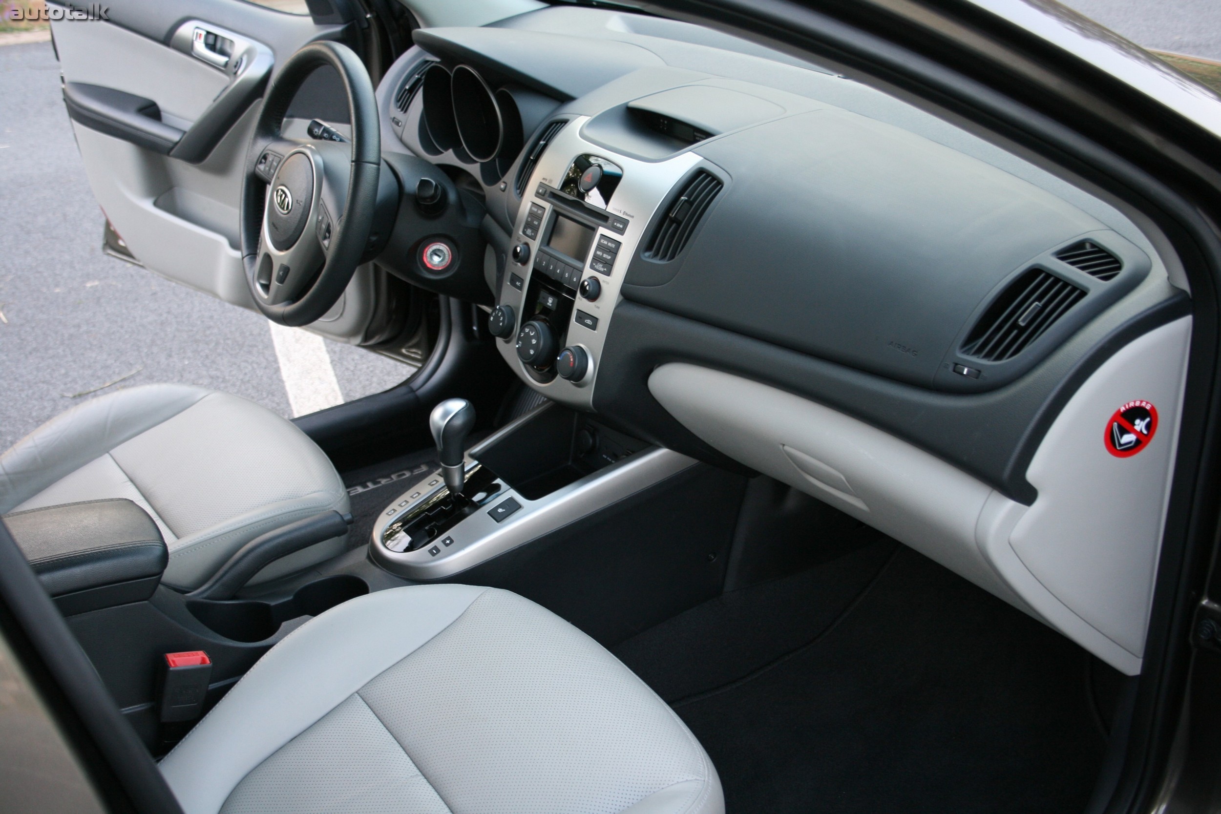 2010 Kia Forte Review