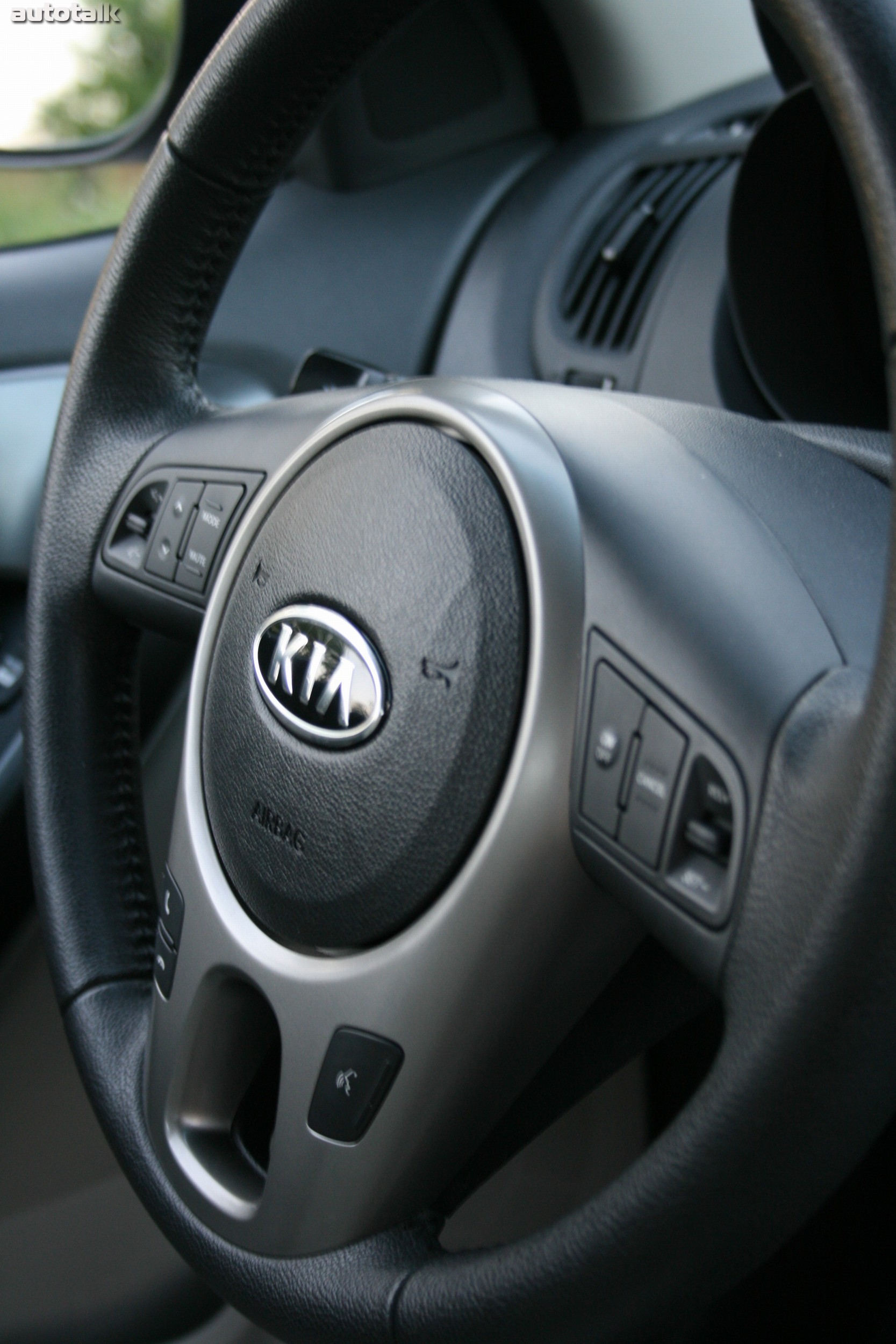 2010 Kia Forte Review