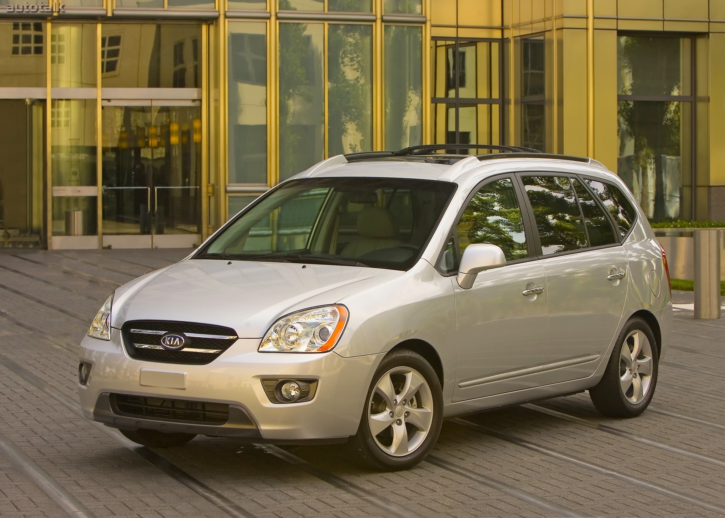 2010 Kia Rondo