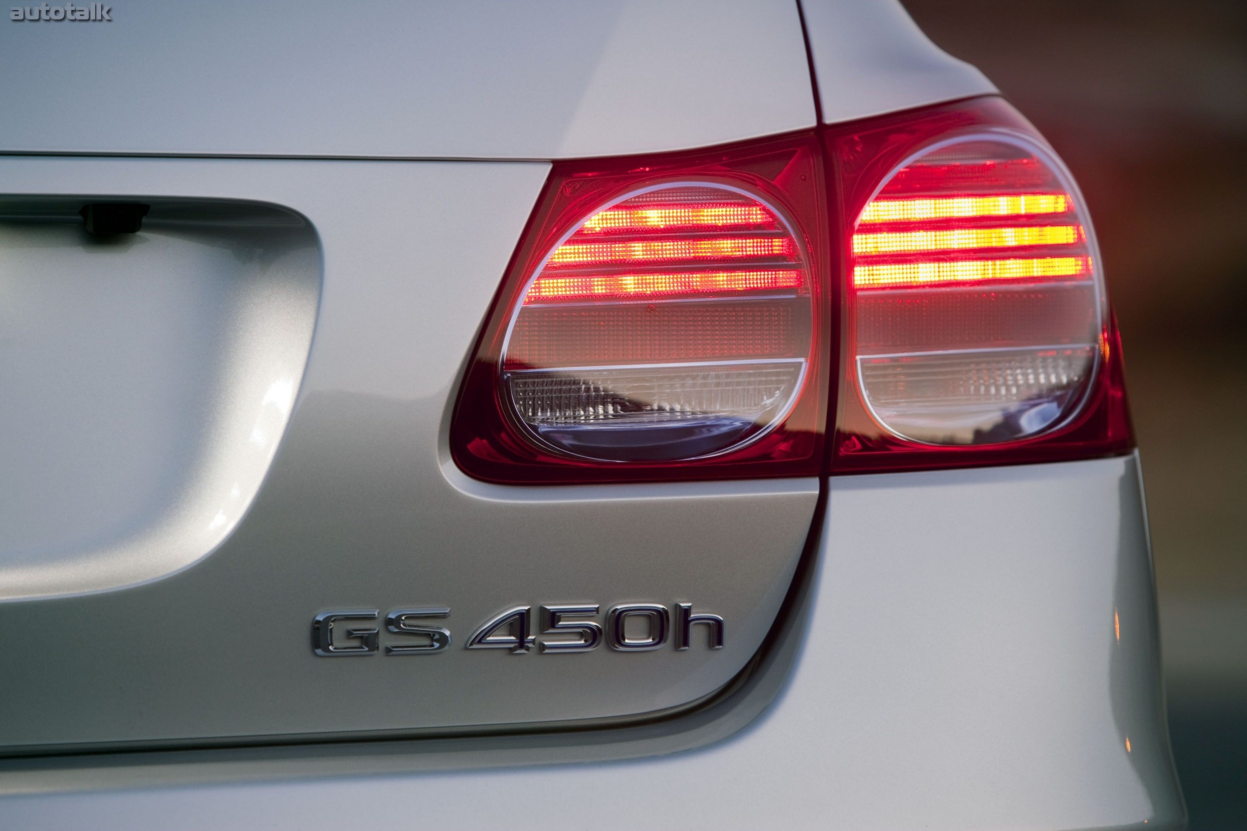 2010 Lexus GS 450h Tail lights