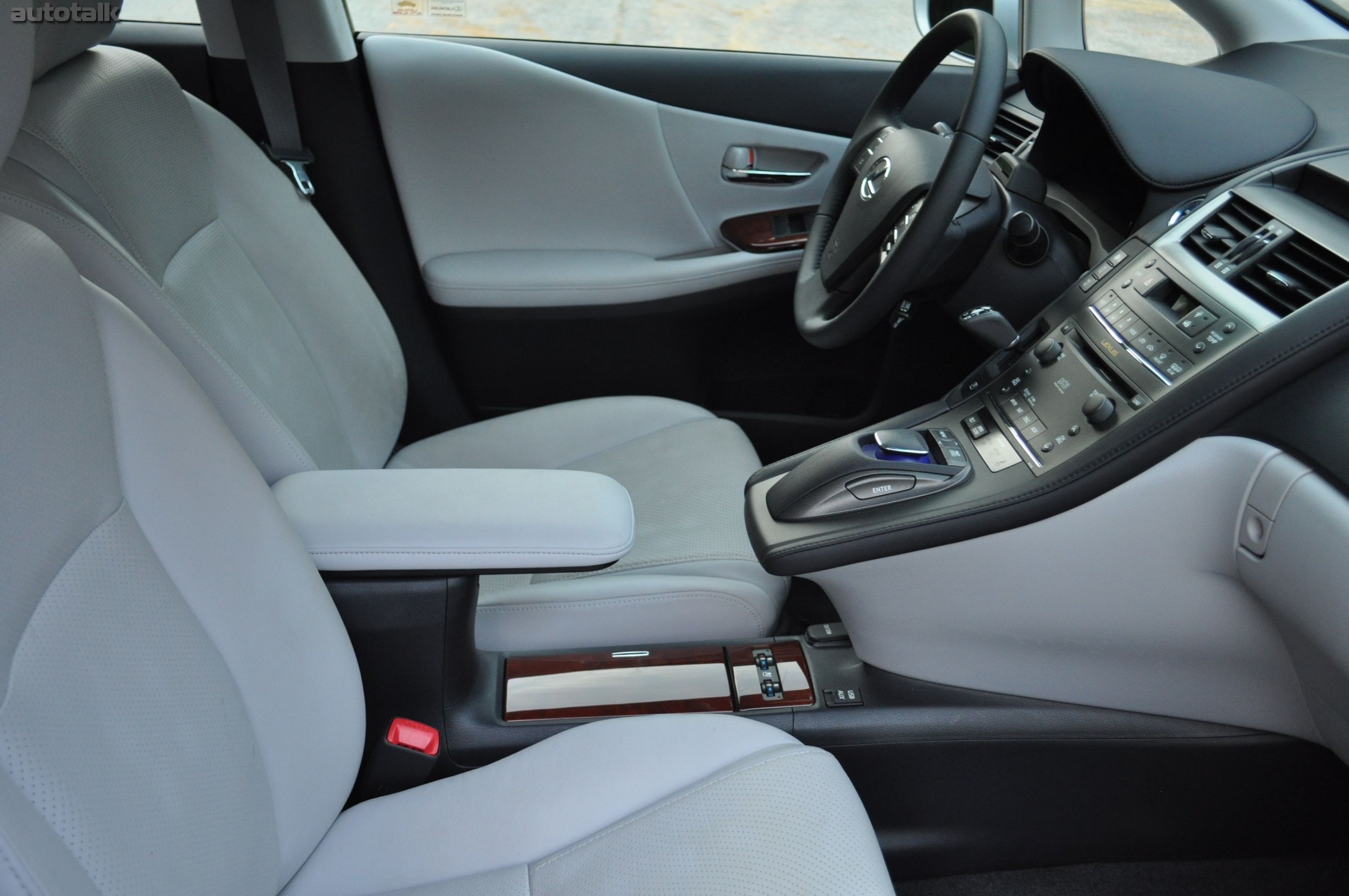 2010 Lexus HS 250h Review