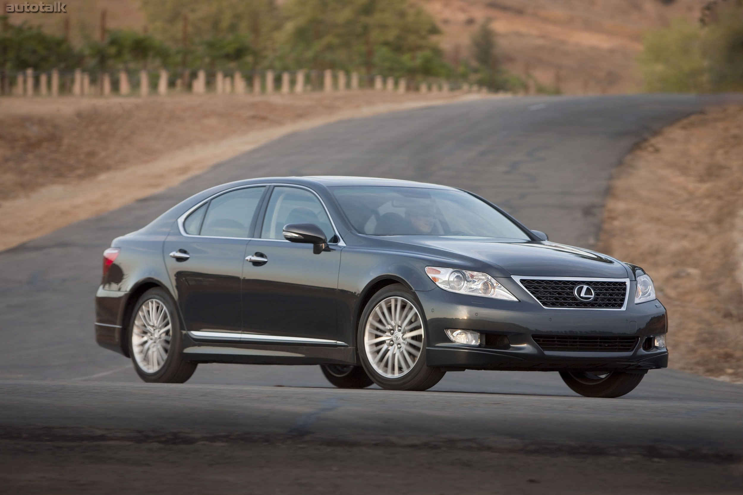 2010 Lexus LS 460 Sport