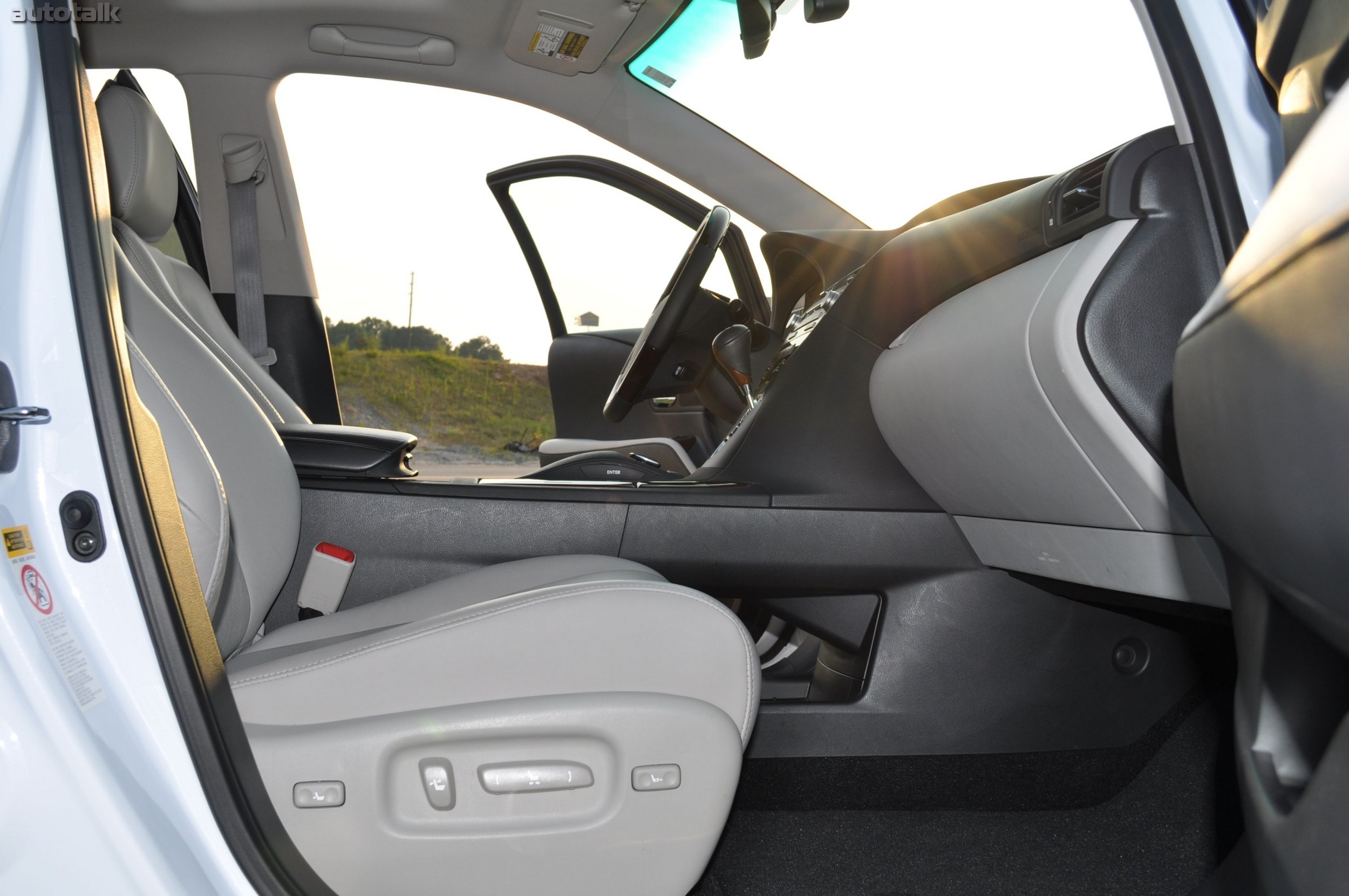 2010 Lexus RX450h Review