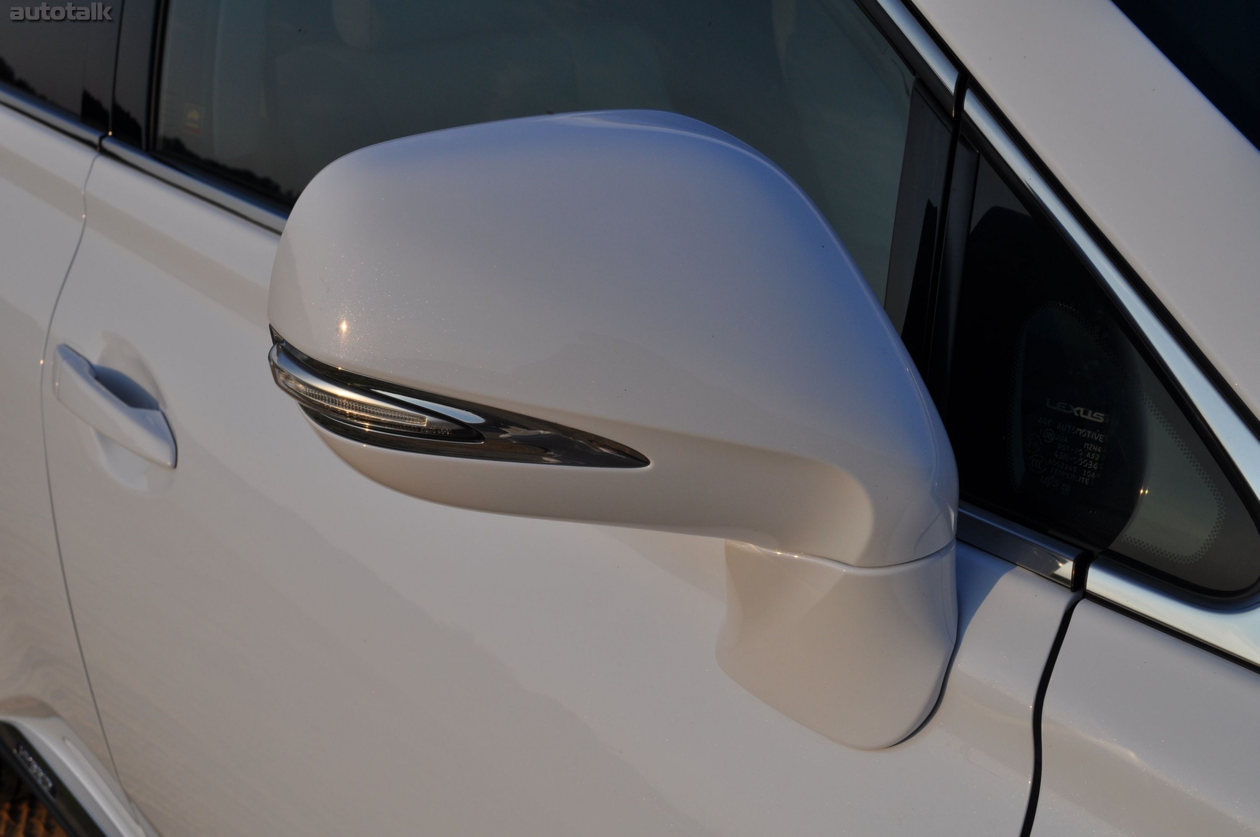 2010 Lexus RX450h Review