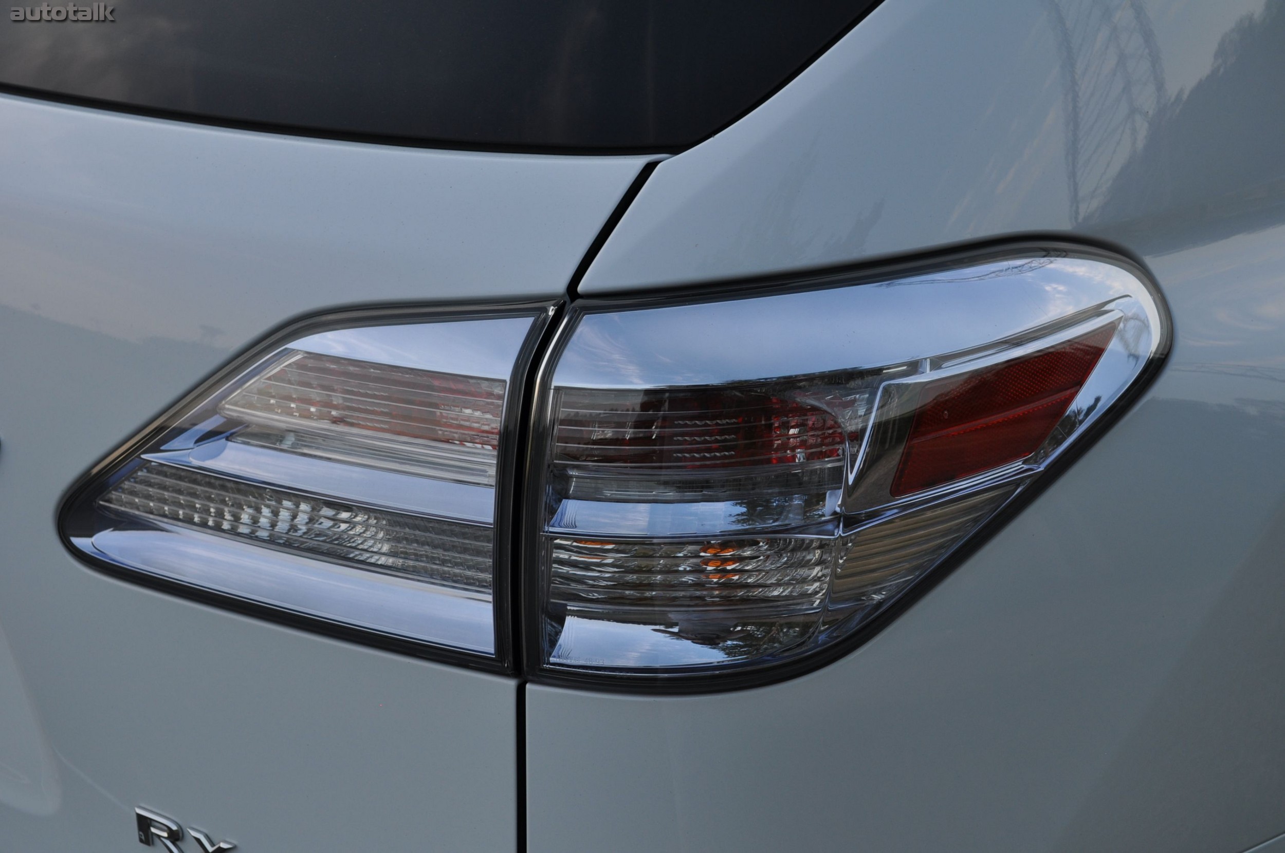 2010 Lexus RX450h Review