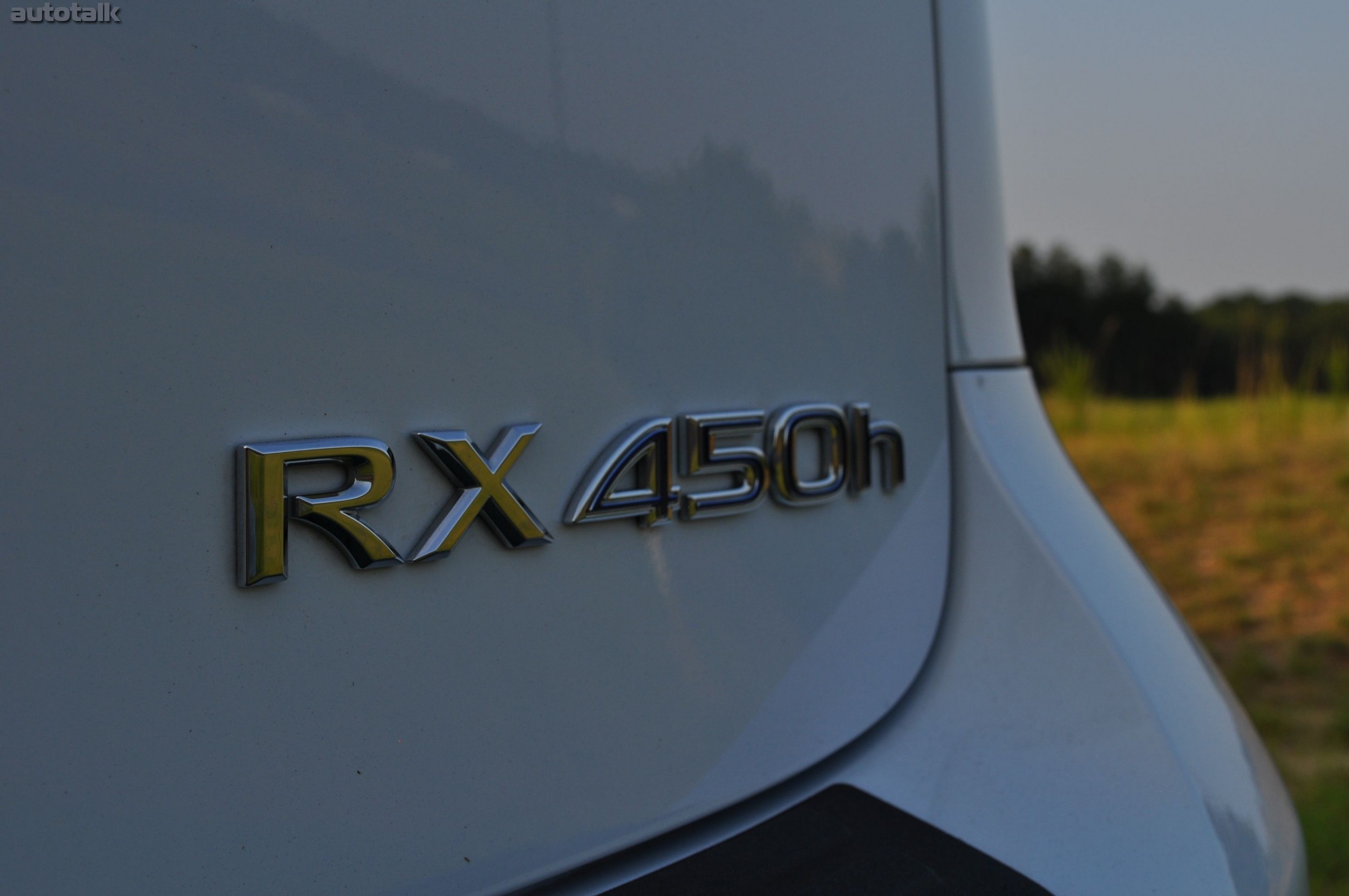 2010 Lexus RX450h Review