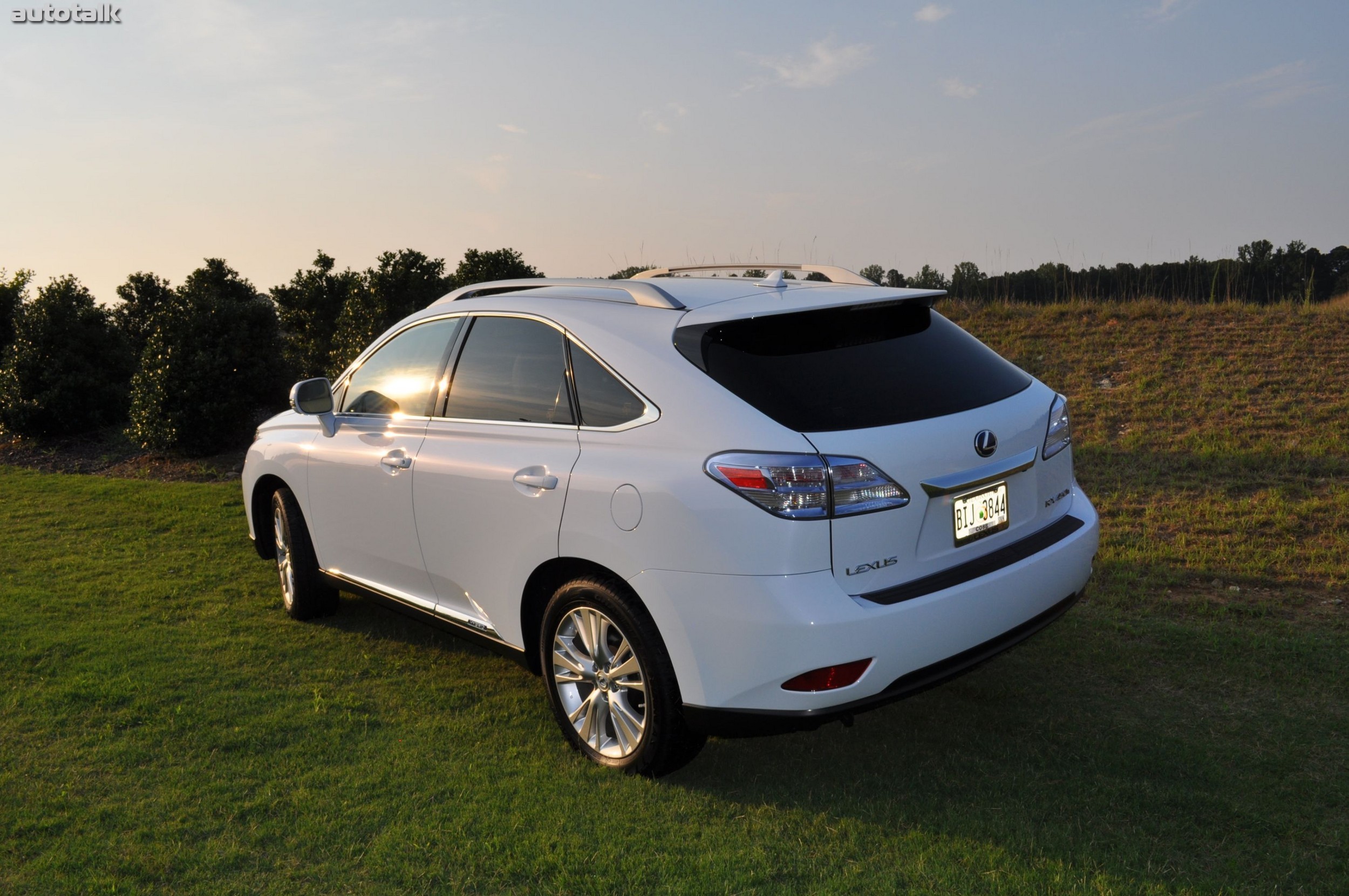 2010 Lexus RX450h Review