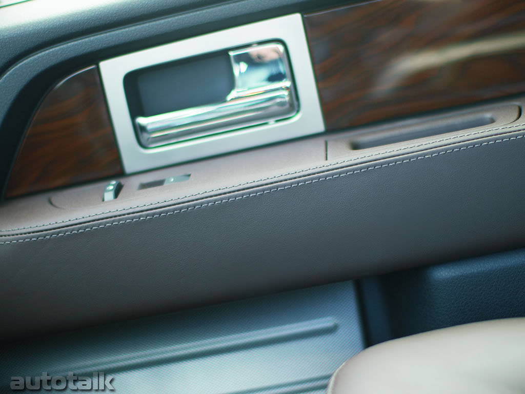 2010 Lincoln Mark LT