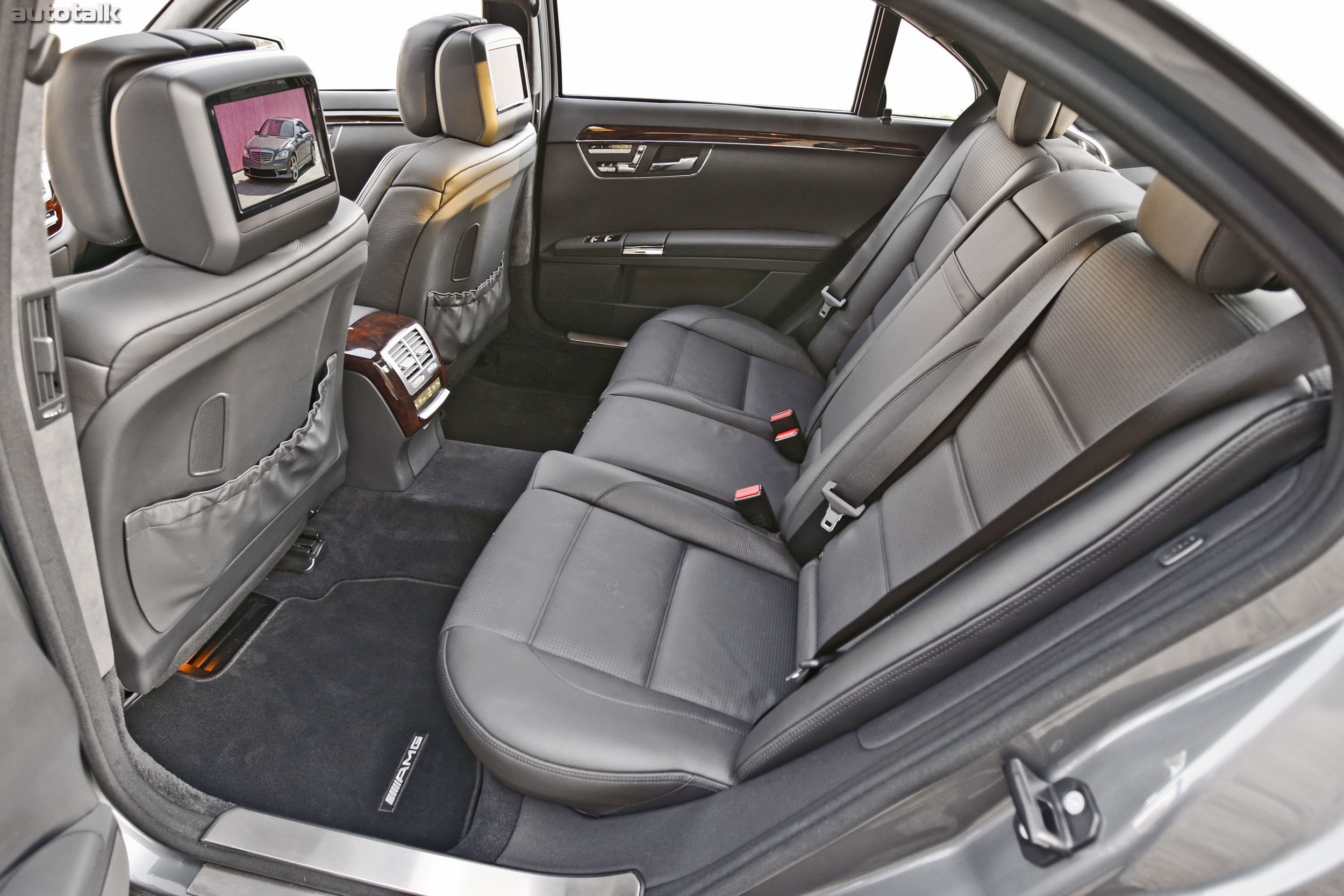 2010 Mercedes-Benz S63 AMG