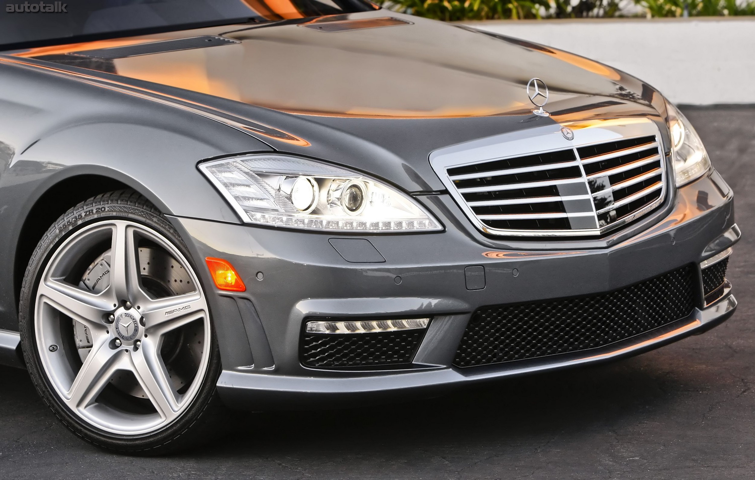 2010 Mercedes-Benz S63 AMG