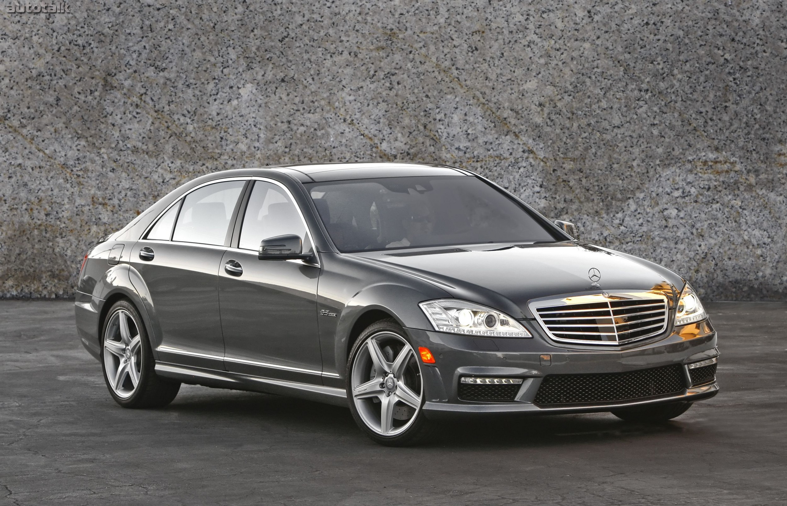 2010 Mercedes-Benz S63 AMG