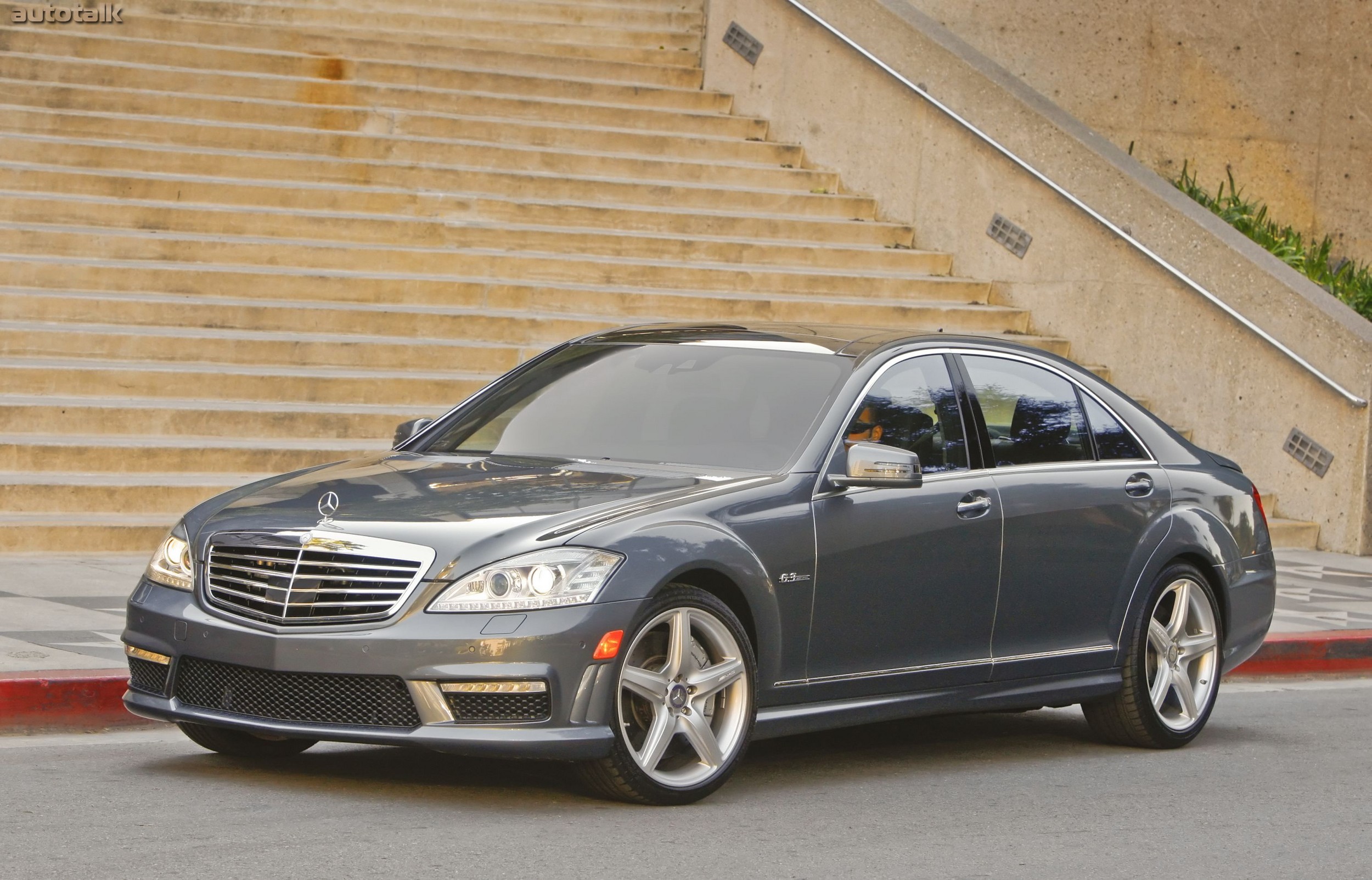 2010 Mercedes-Benz S63 AMG