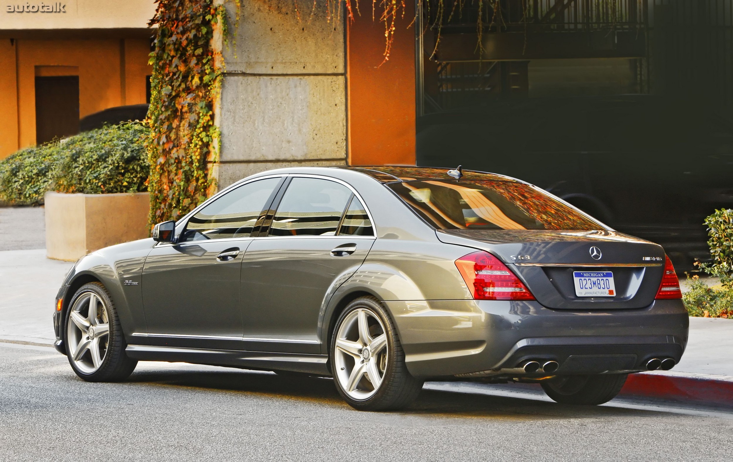 2010 Mercedes-Benz S63 AMG