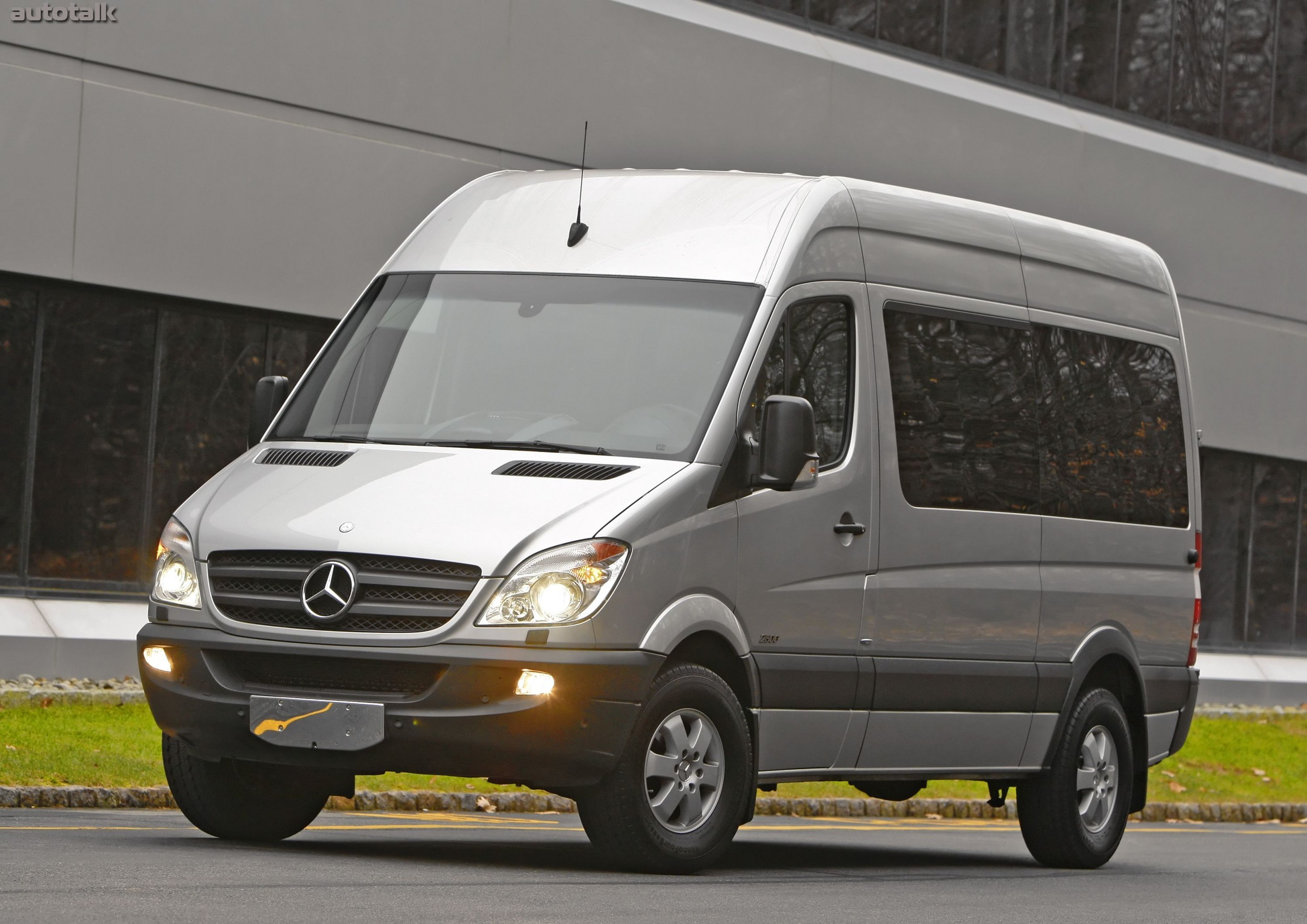 Какой спринтер. Какой спринтер. Какой спринтер. Mercedes sprinter 2500 van. Sprinter 518 cdi.