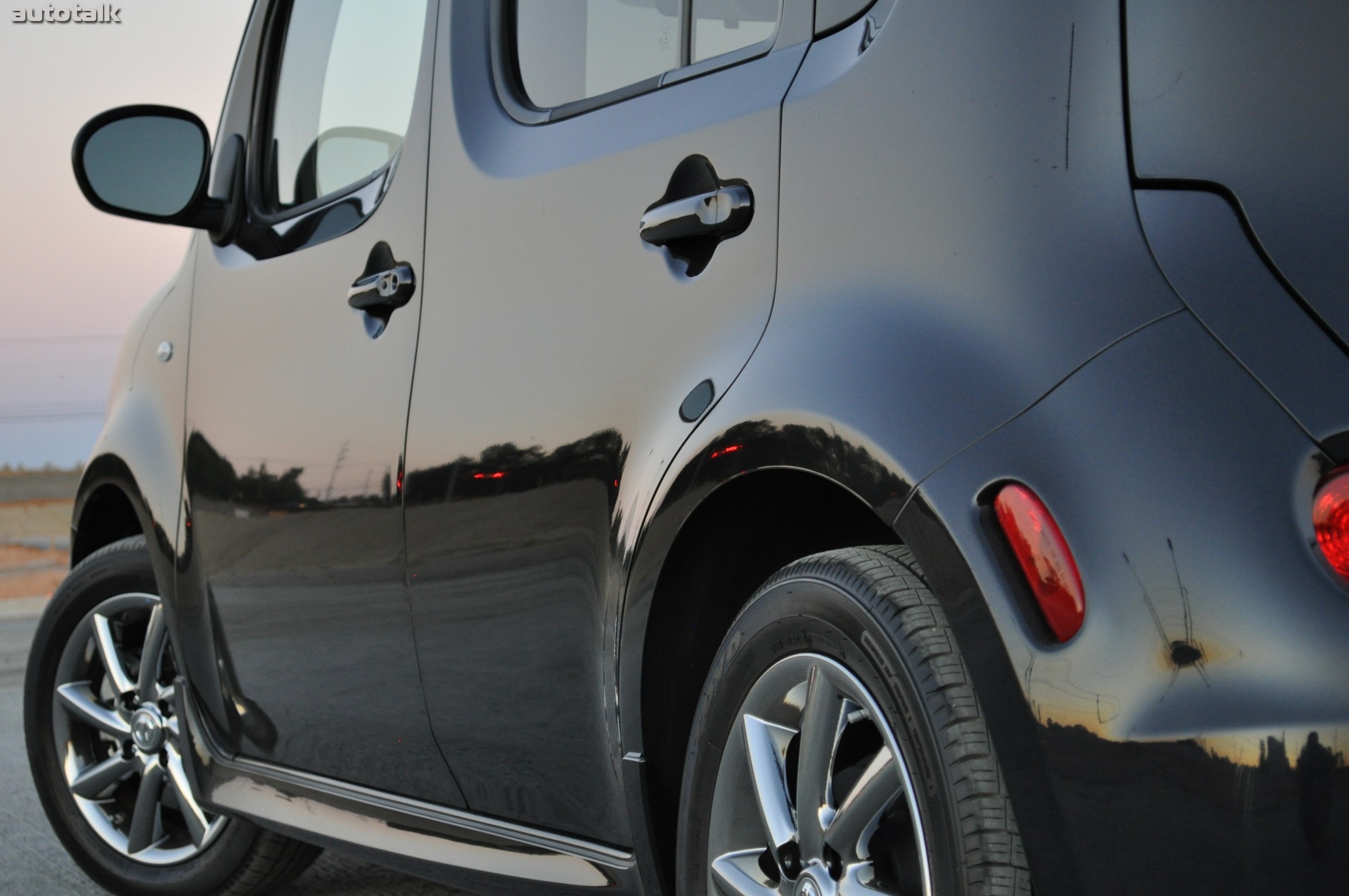 2010 Nissan Cube Krom Review