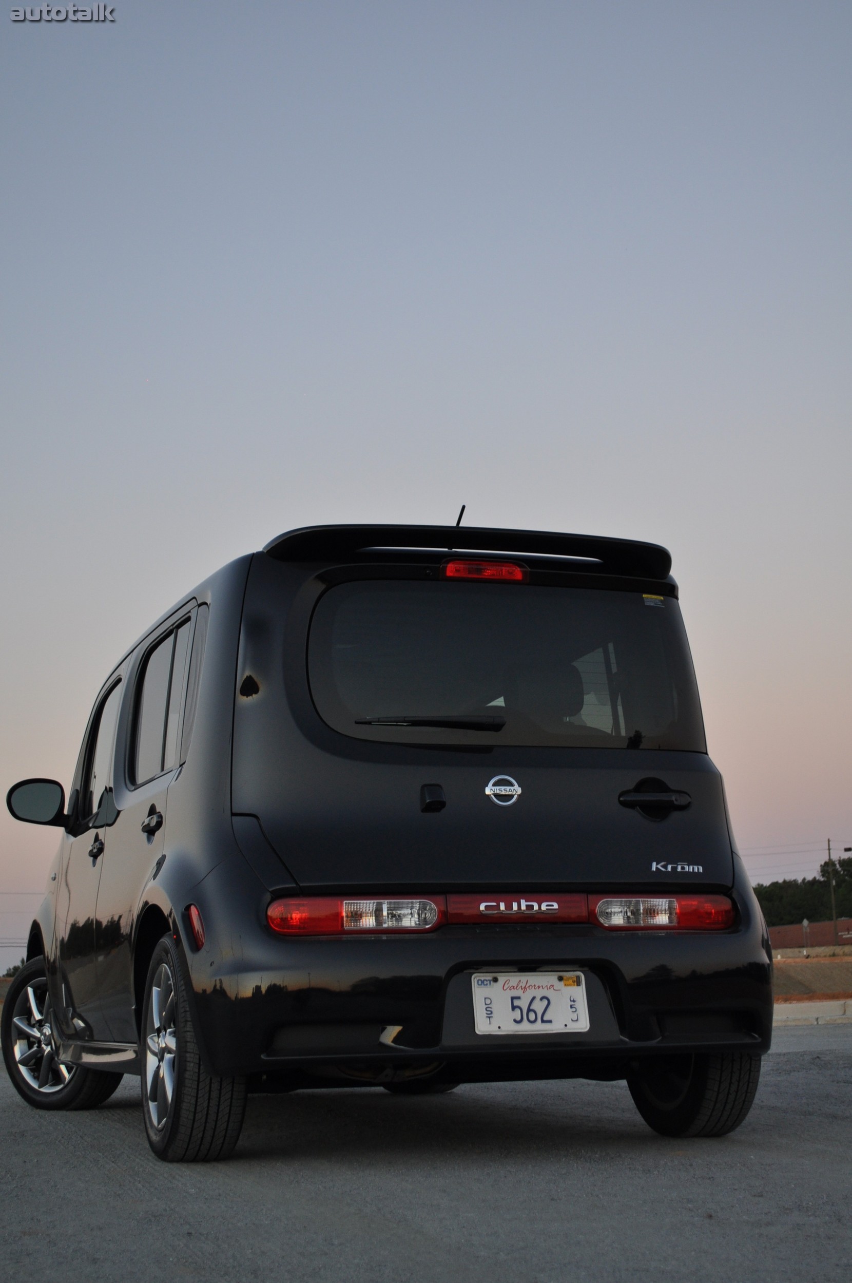 2010 Nissan Cube Krom Review