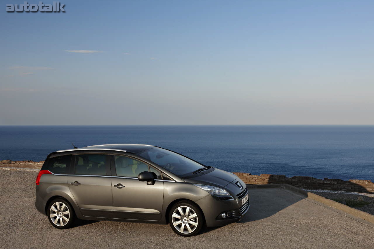 2010 Peugeot 5008