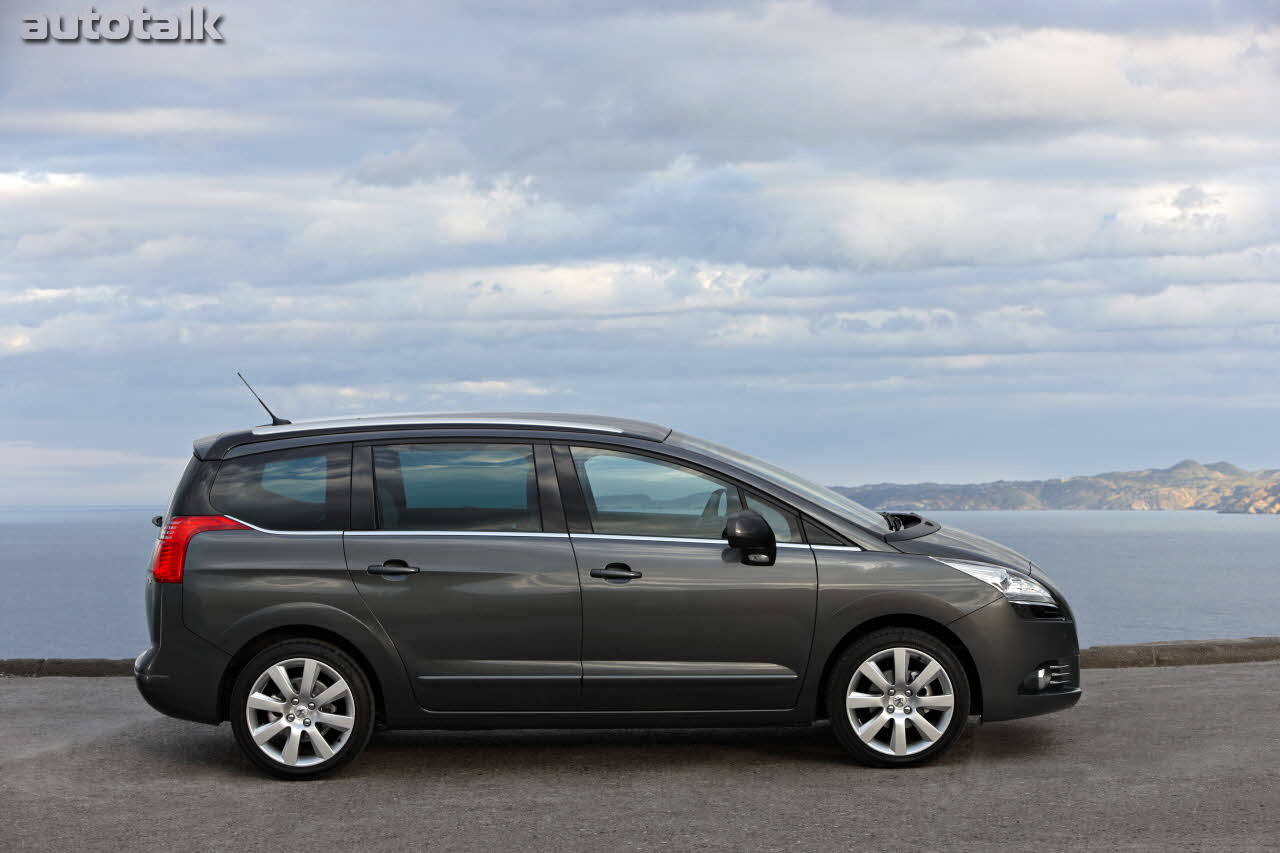 2010 Peugeot 5008