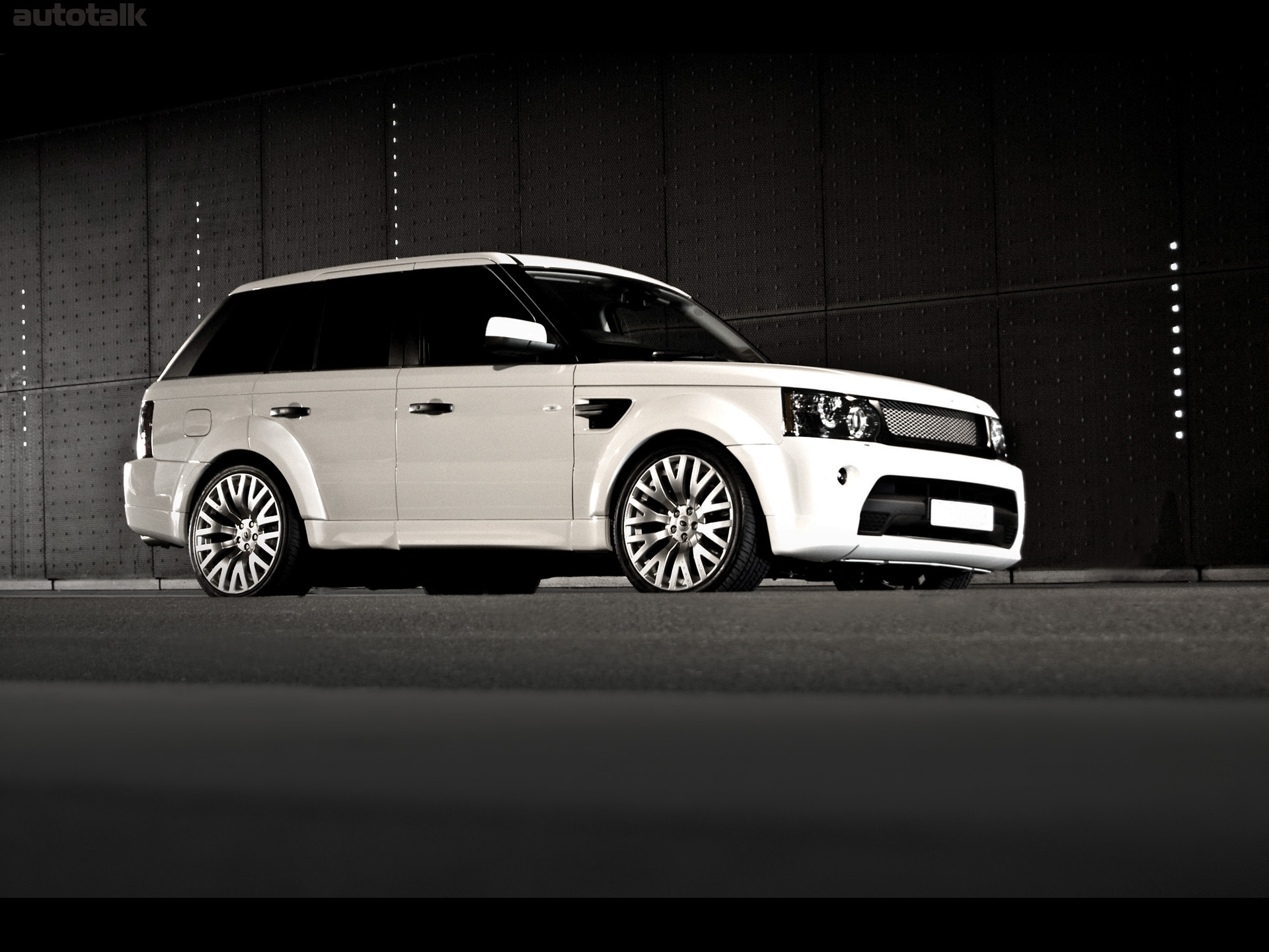 2010 Project Kahn Land Rover Range Rover Sport RS600 Autobiography