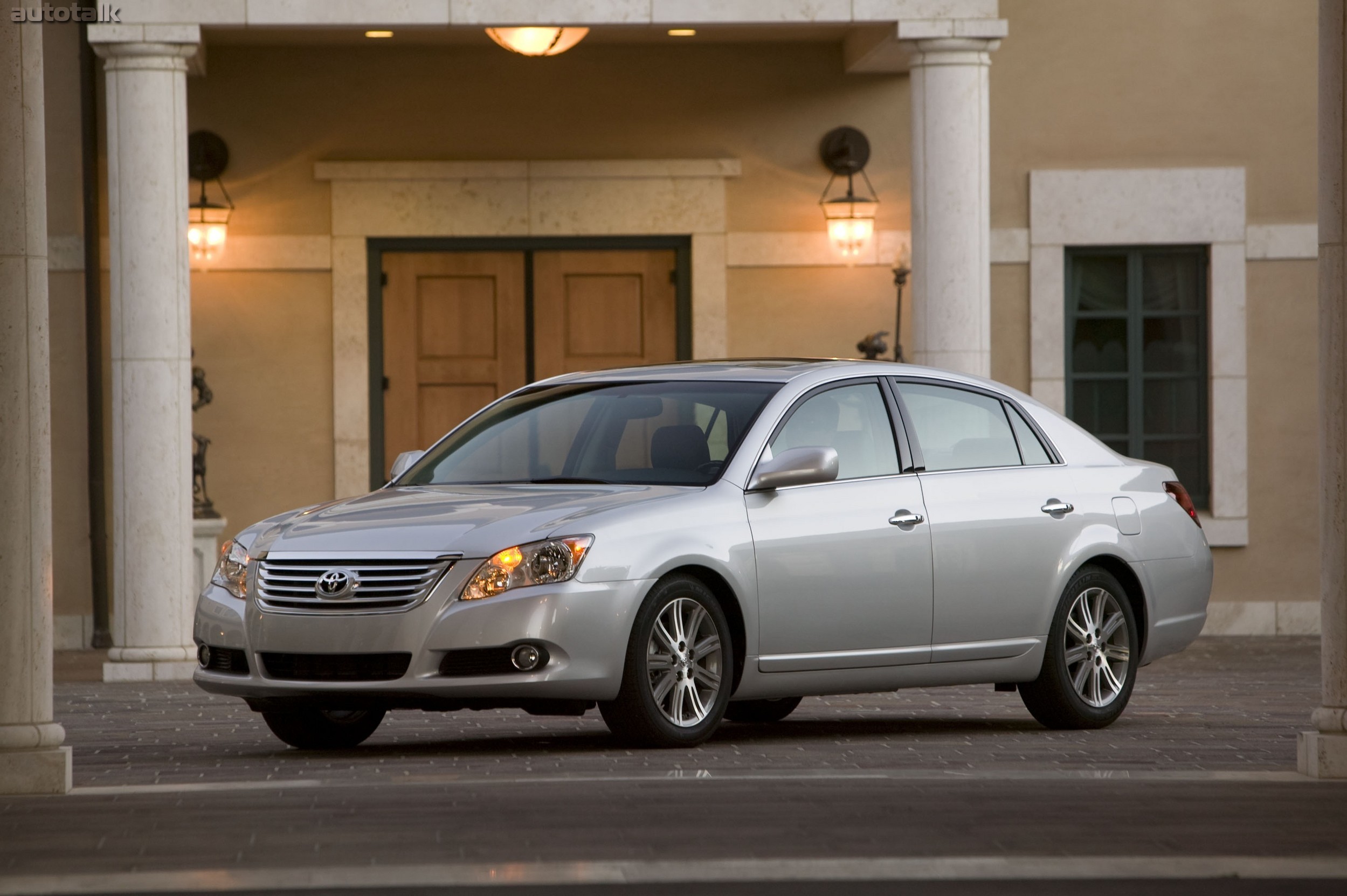 2010 Toyota Avalon