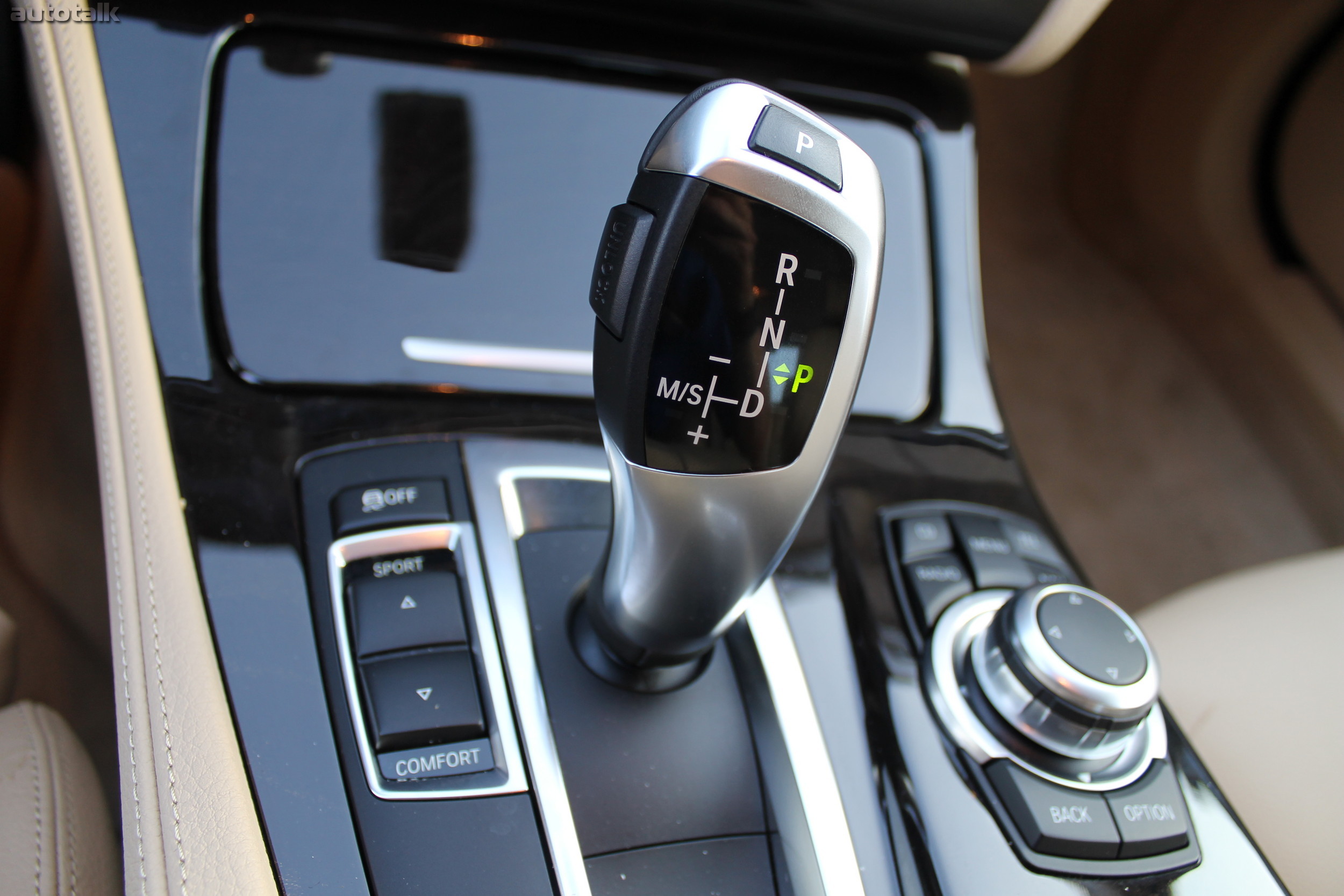 2011 BMW 528i Review