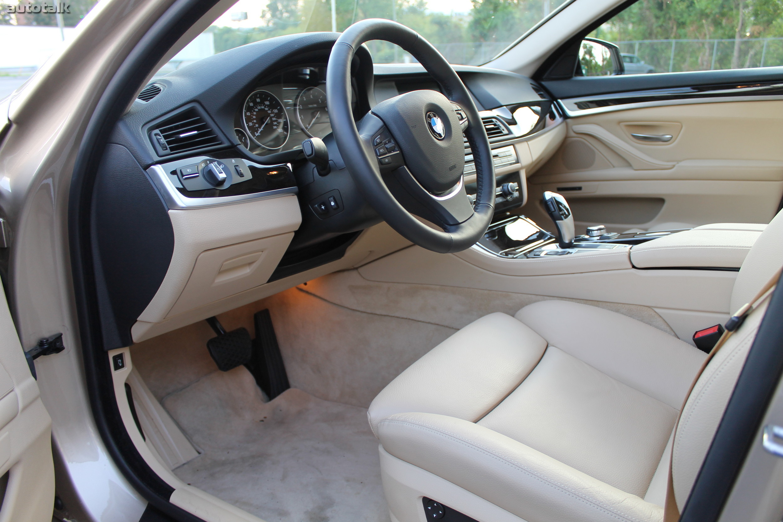 2011 BMW 528i Review