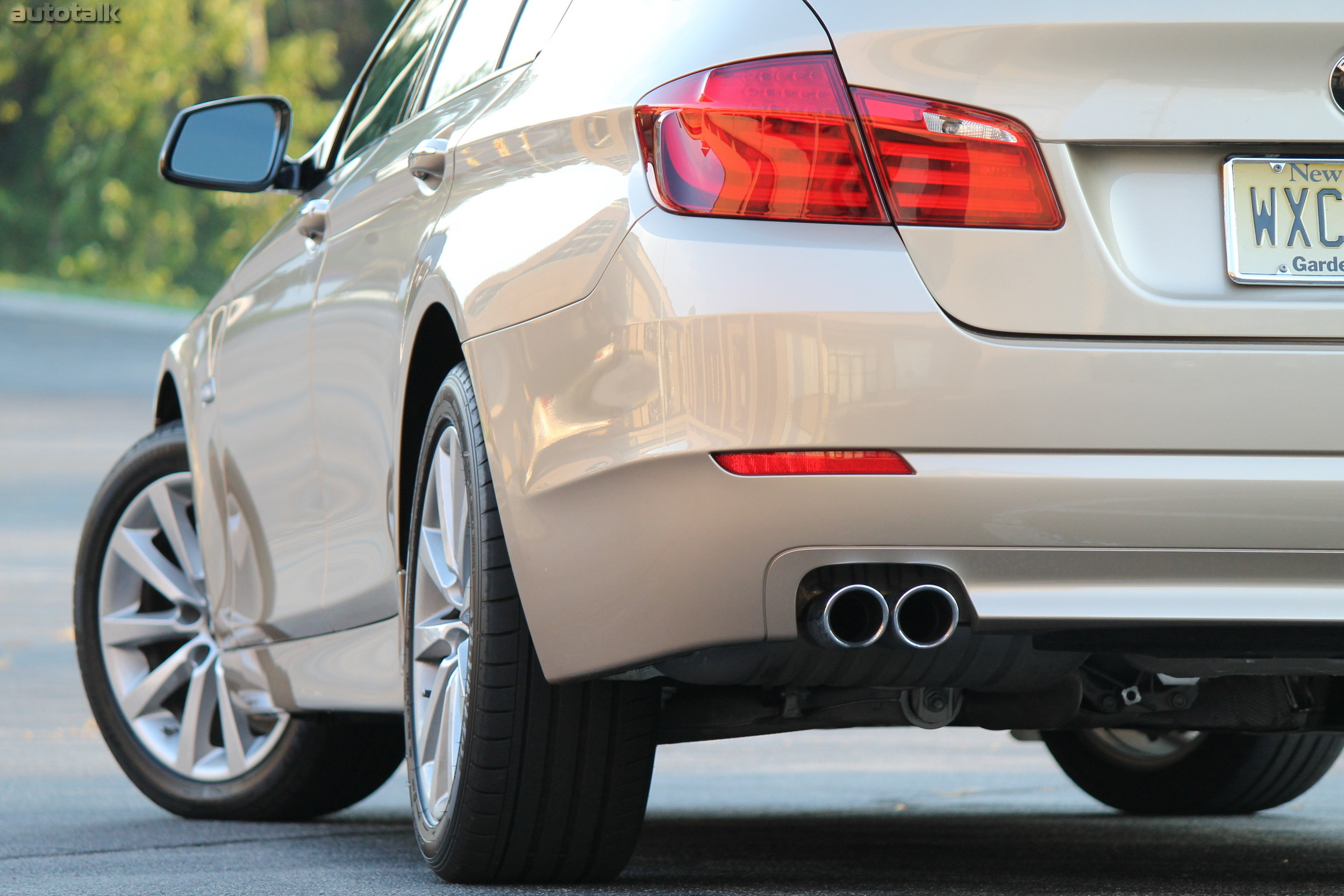 2011 BMW 528i Review