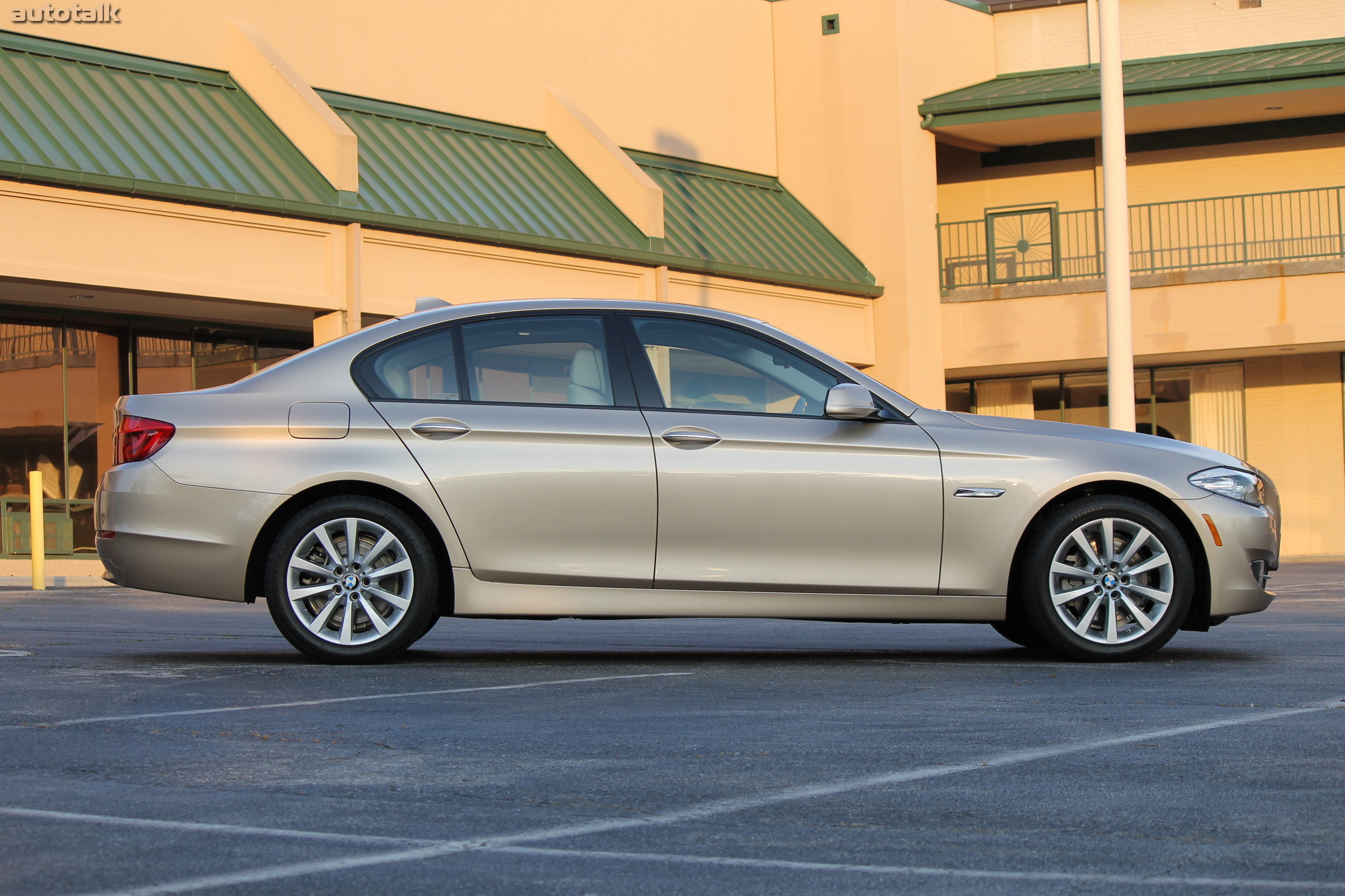 2011 BMW 528i Review