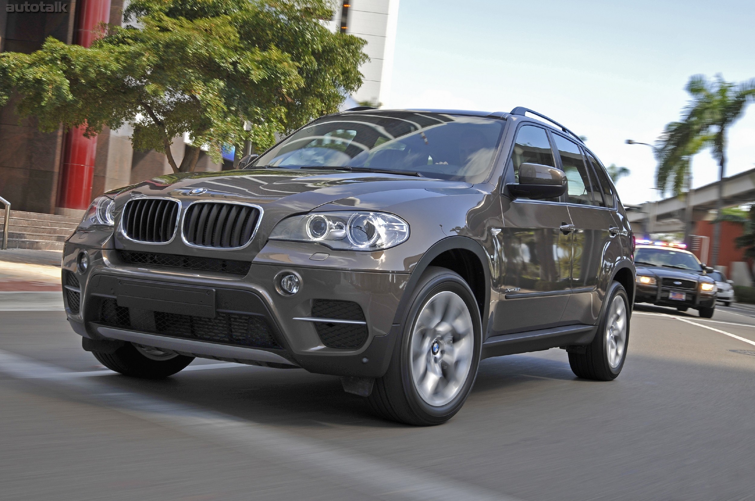Более 4 х 5. Bmw x5 e70 2012. Бмв х5 2012. Bmw x5 2007-2008. Bmw x5 xdrive40d.