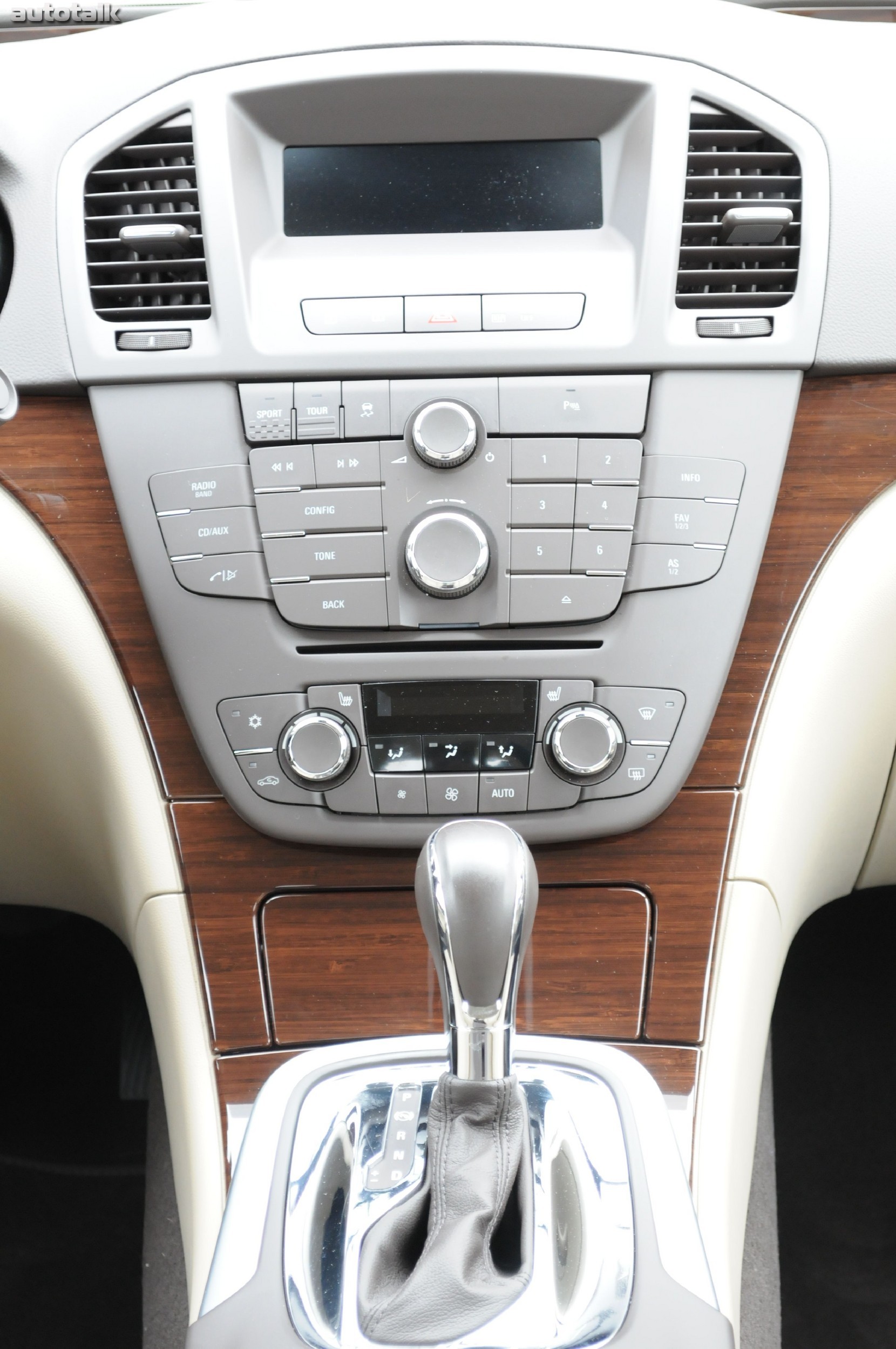 2011 Buick Regal Turbo Review