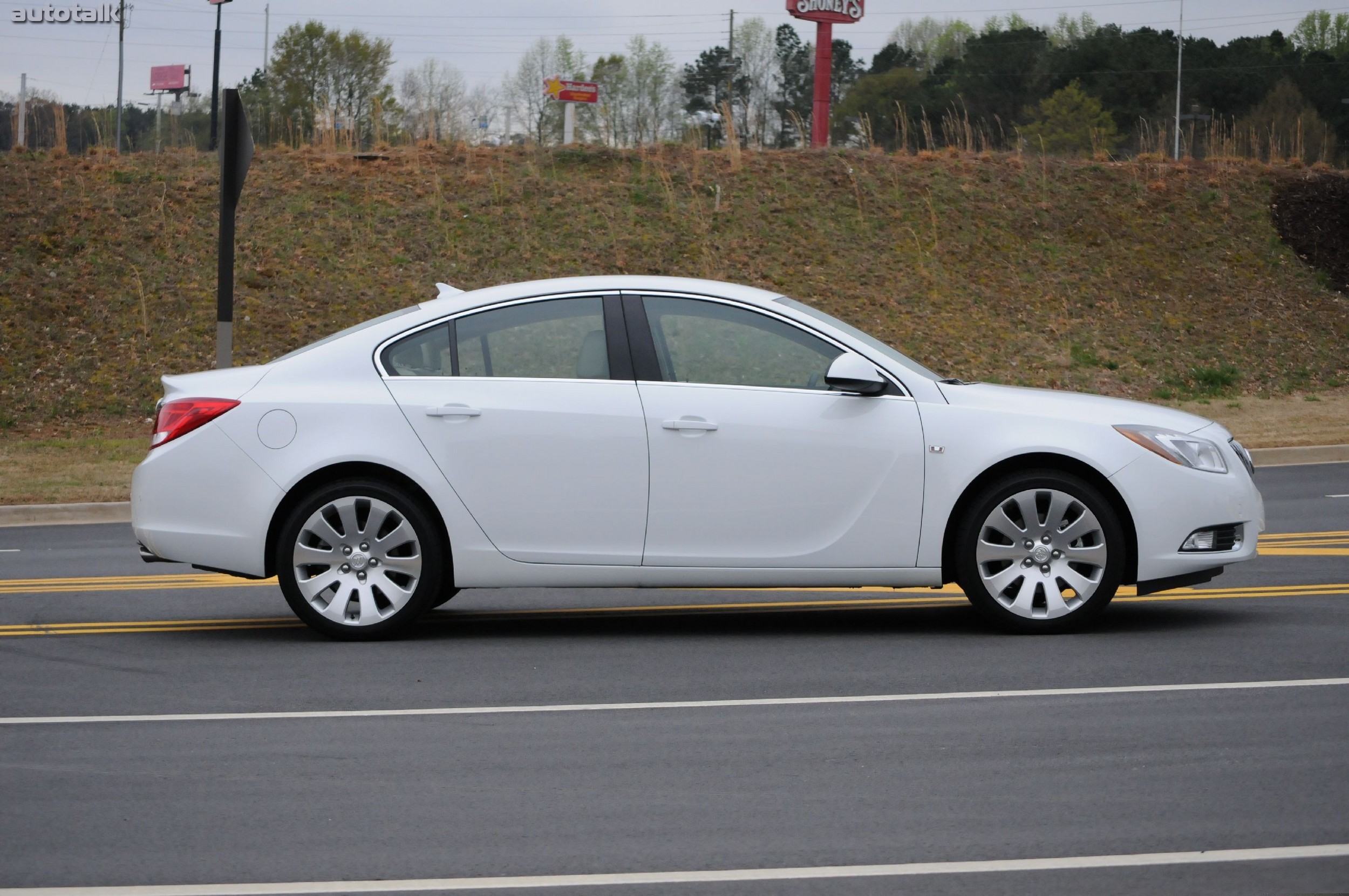 2011 Buick Regal Turbo Review