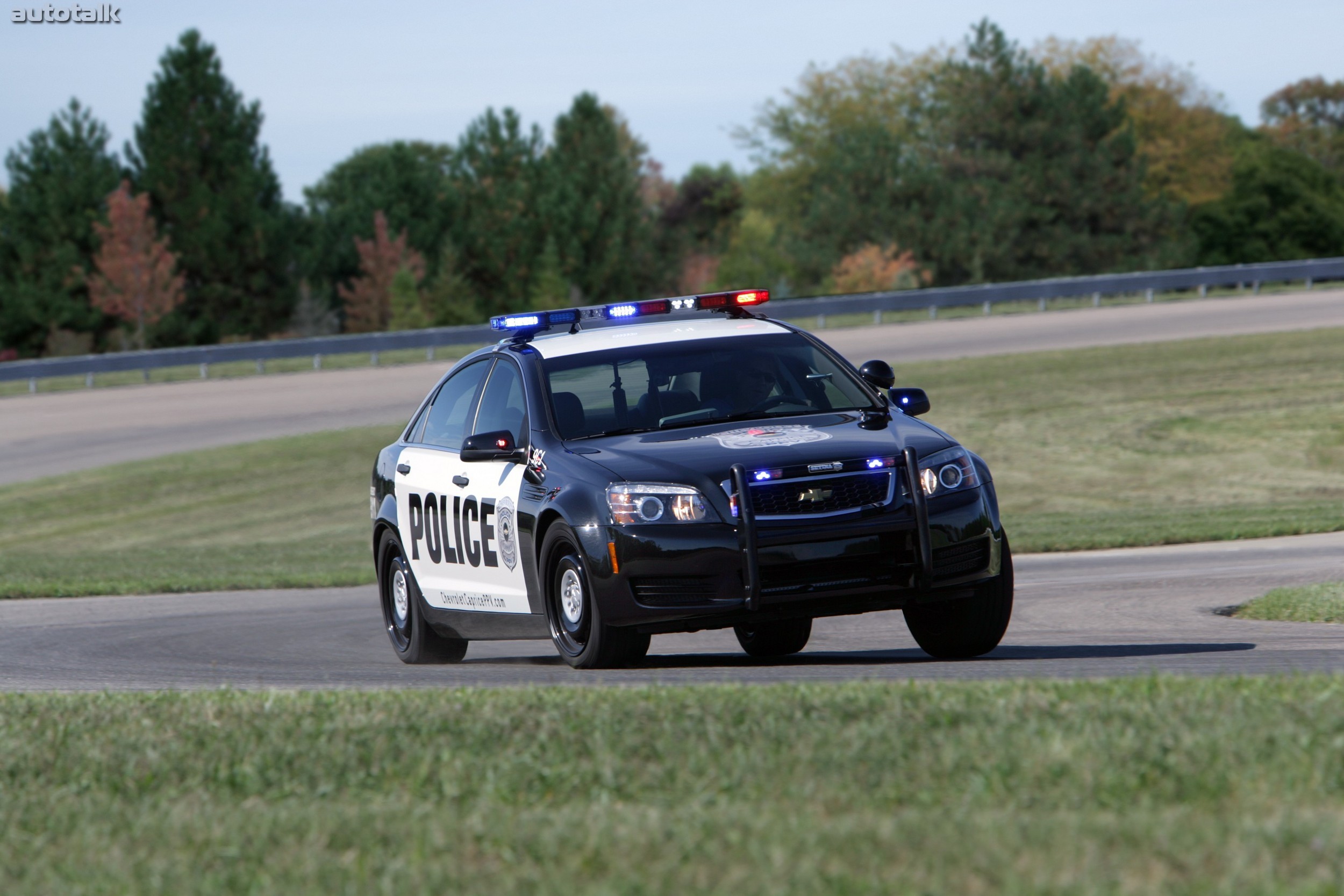 Нужны полицейские машины. Chevrolet Caprice Police 2010. Chevrolet Caprice 2011. Chevrolet Caprice 2006 Police. Chevrolet Caprice Police Patrol vehicle.