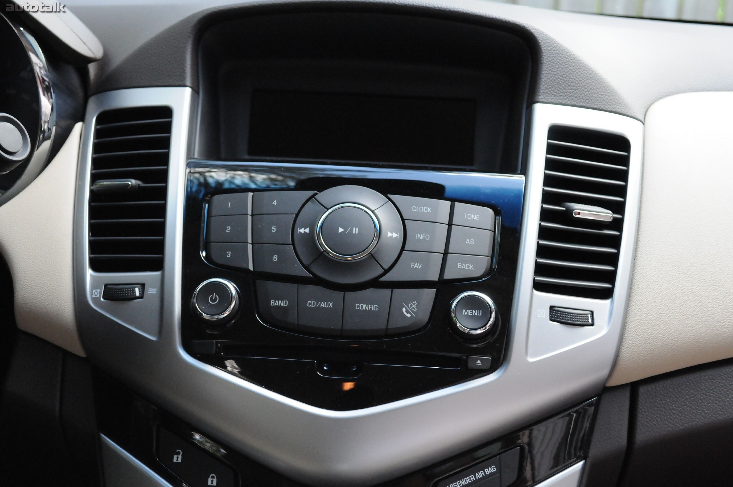 2011 Chevrolet Cruze RS Review