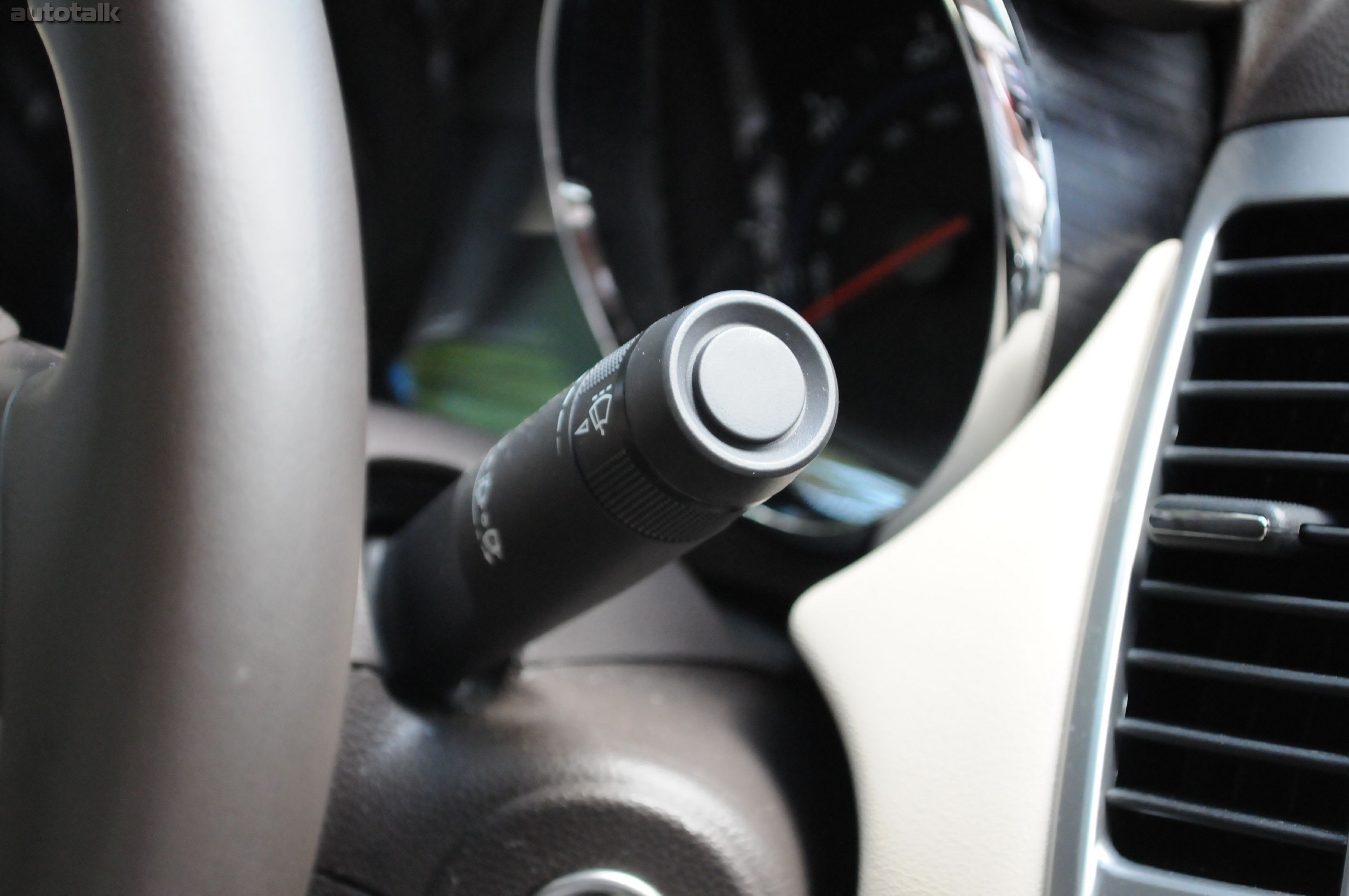 2011 Chevrolet Cruze RS Review