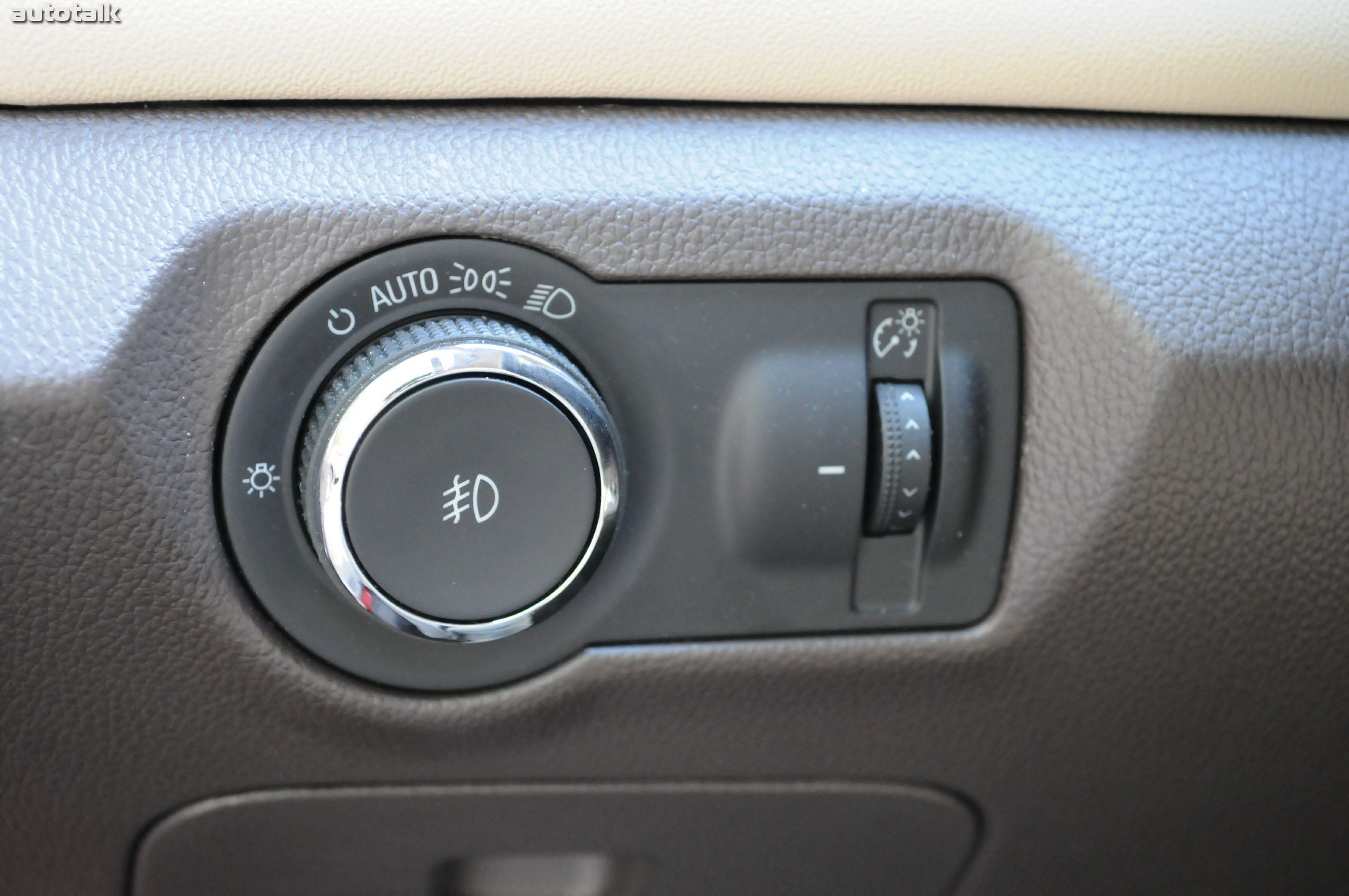 2011 Chevrolet Cruze RS Review