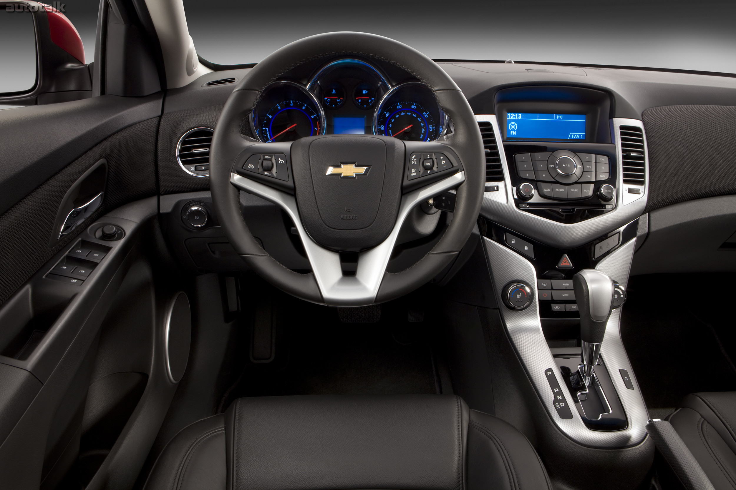 Шеви круз. Шевроле Круз 2014 салон. Chevrolet Cruze Interior. Шевроле Круз седан 2014 салон. Шевроле Круз 2021 салон.