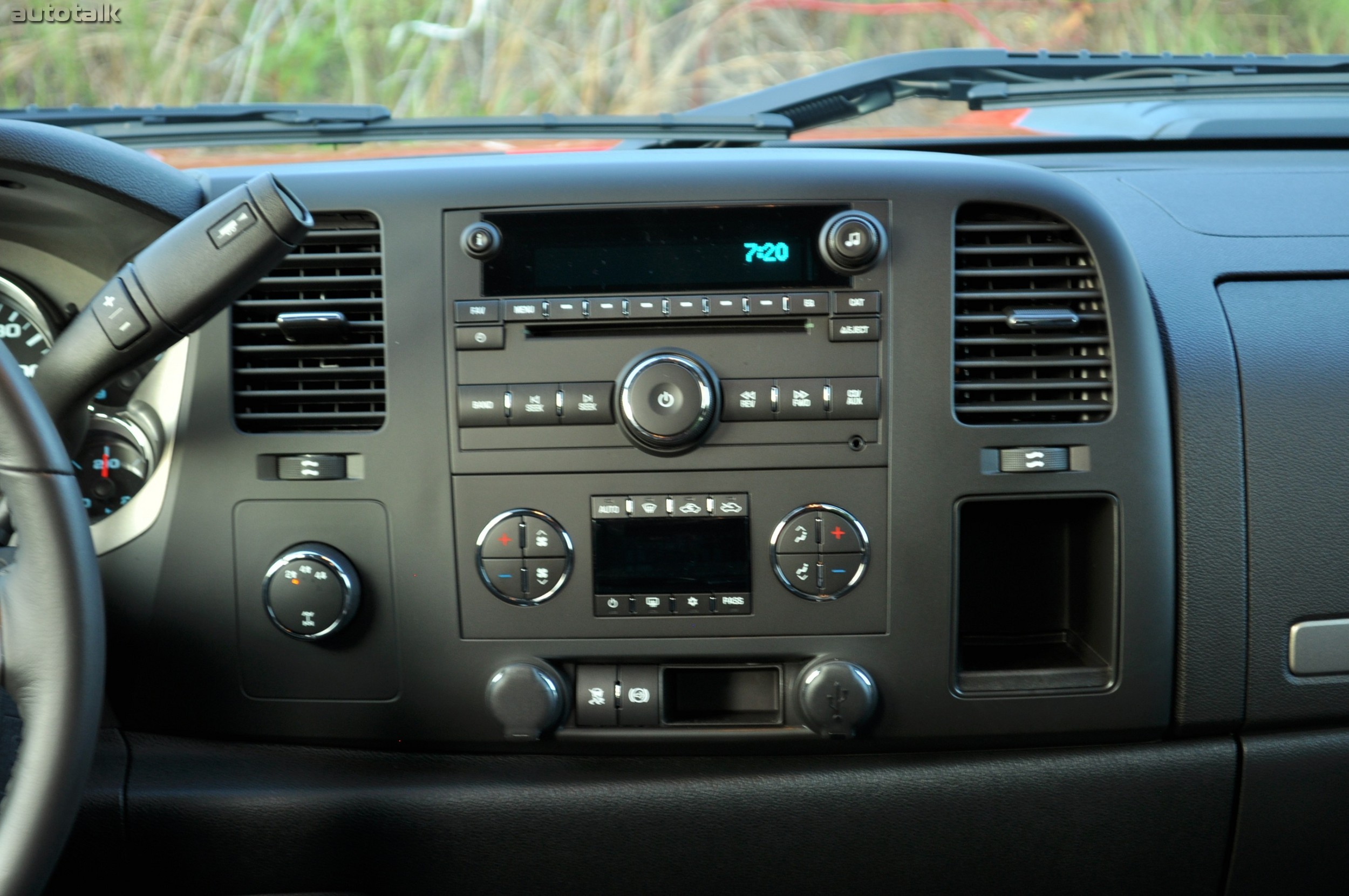 2011 Chevrolet Silverado 2500HD Review