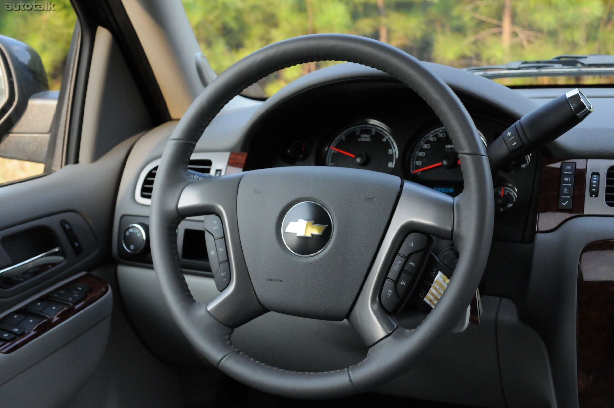 2011 Chevrolet Tahoe Hybrid Review