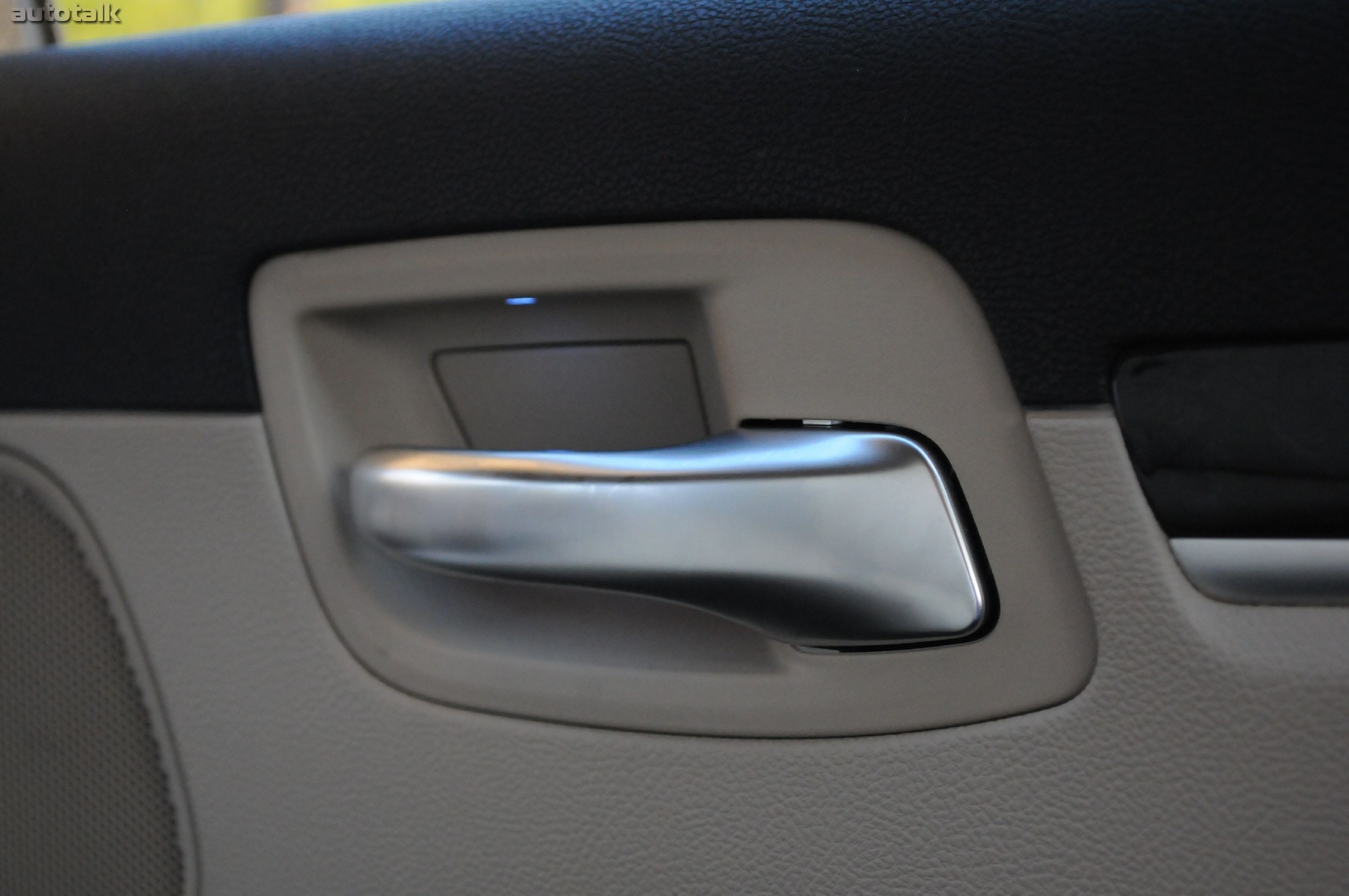 2011 Chrysler 300 Limited Review