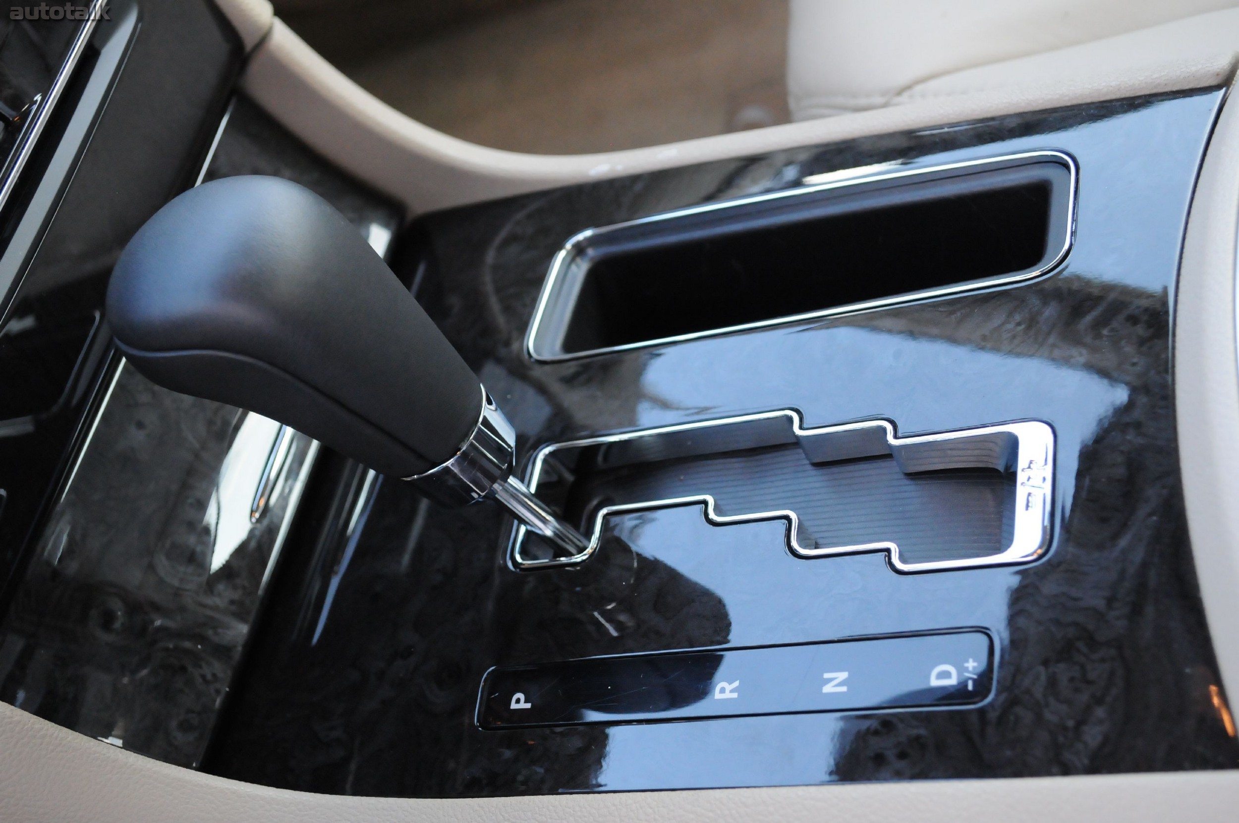 2011 Chrysler 300 Limited Review