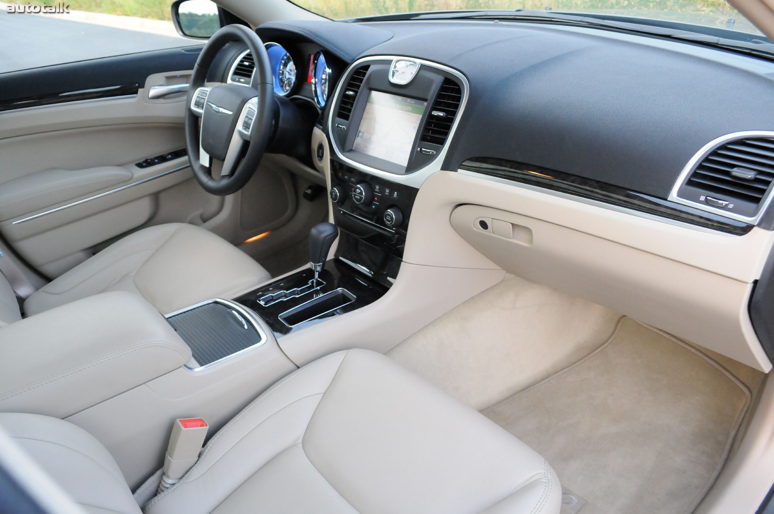 2011 Chrysler 300 Limited Review