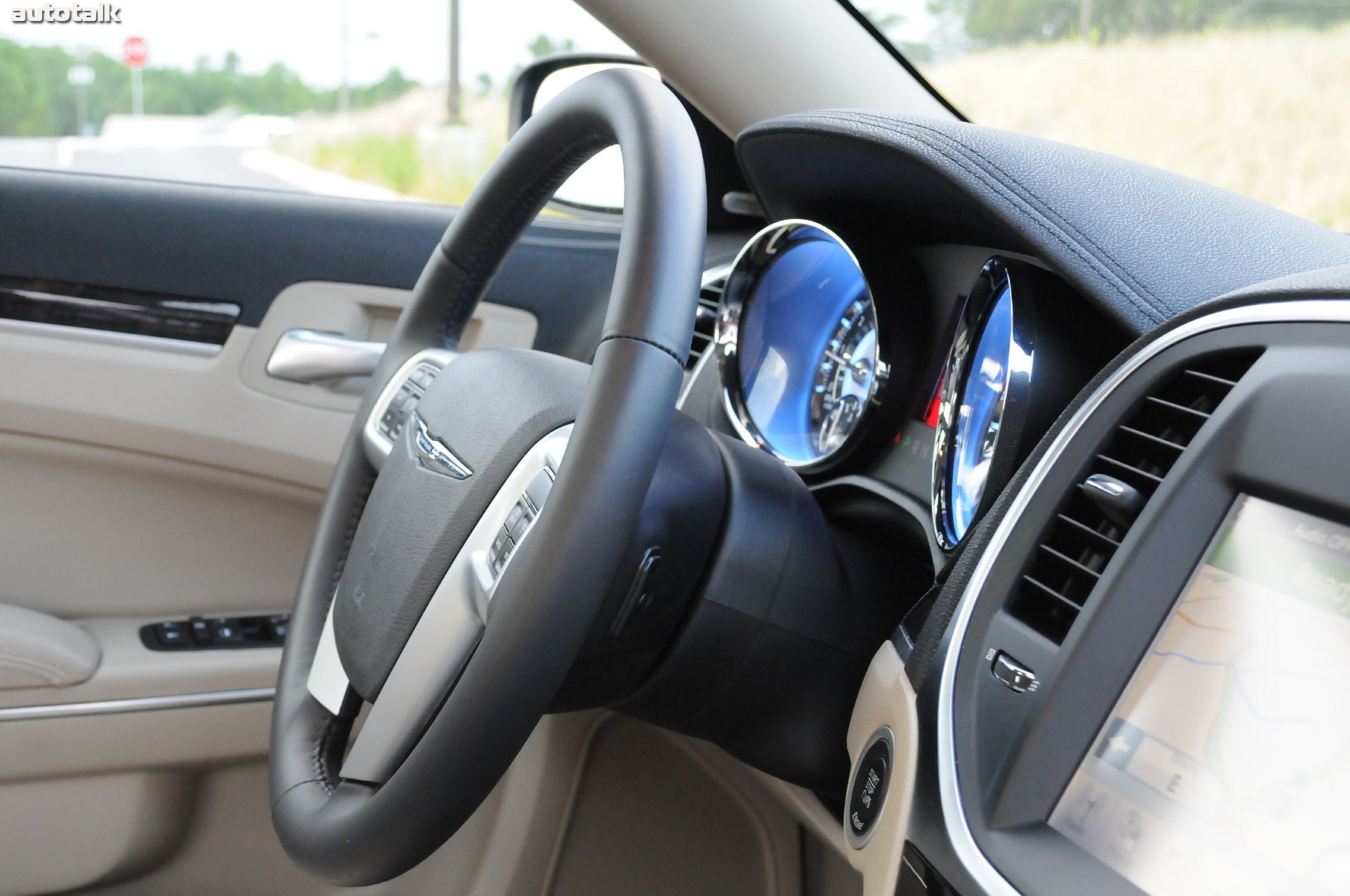 2011 Chrysler 300 Limited Review