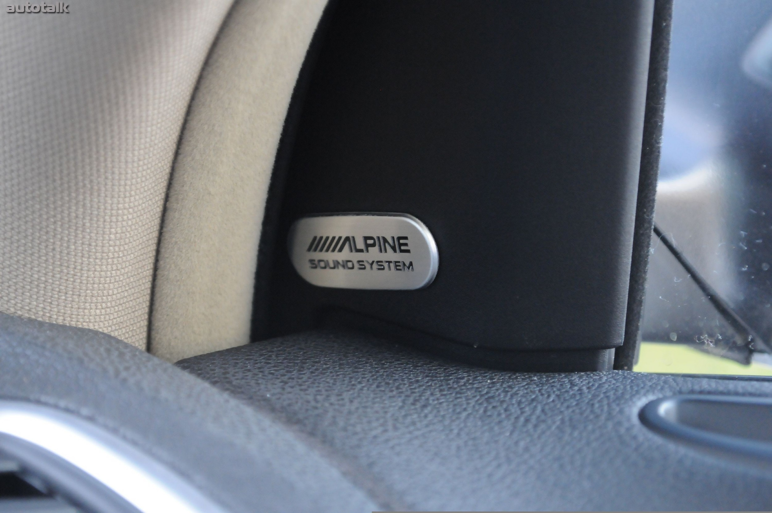 2011 Chrysler 300 Limited Review