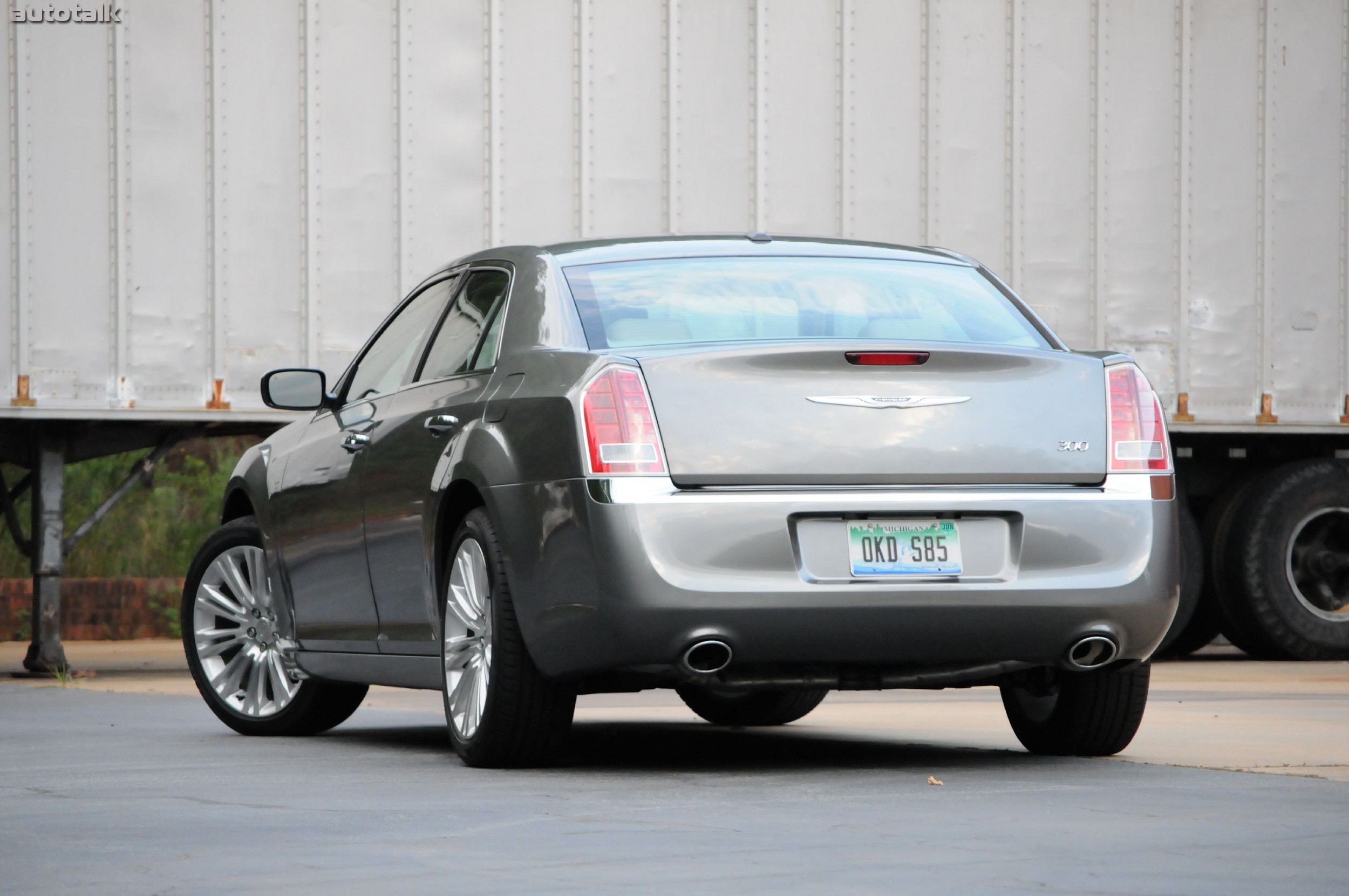 2011 Chrysler 300 Limited Review