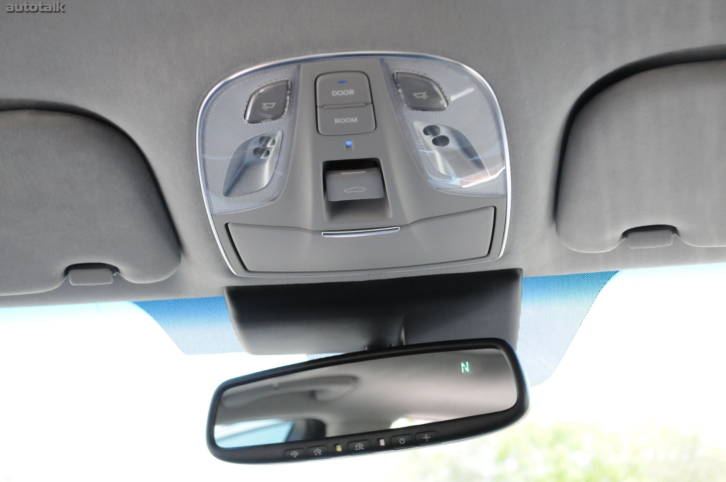 2011 Hyundai Equus Review