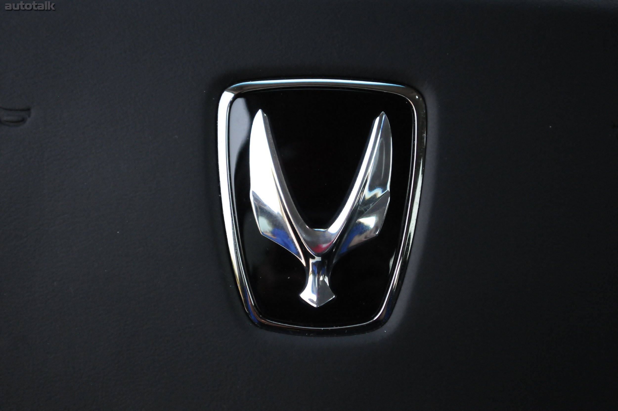 2011 Hyundai Equus Review