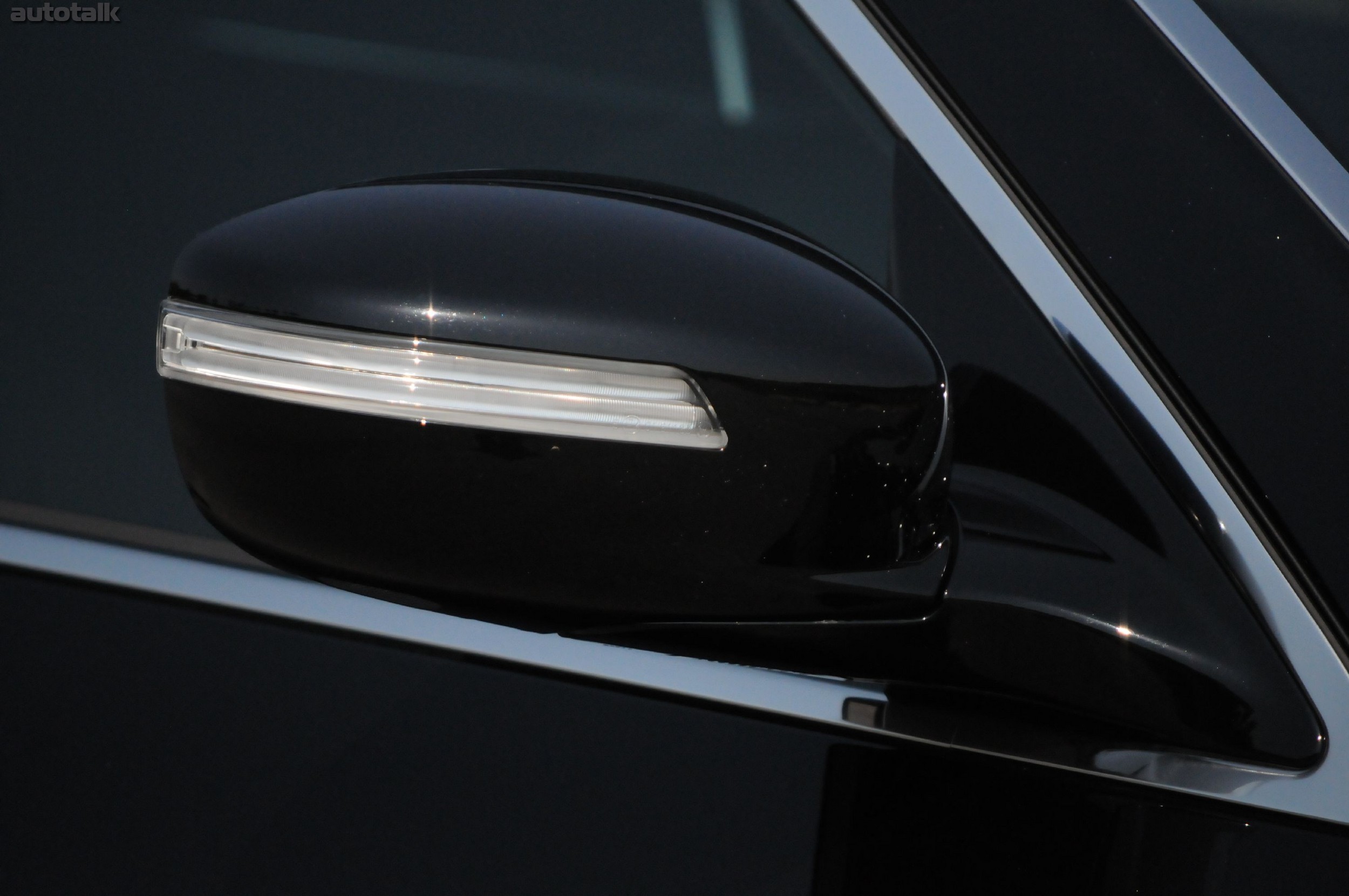 2011 Hyundai Equus Review